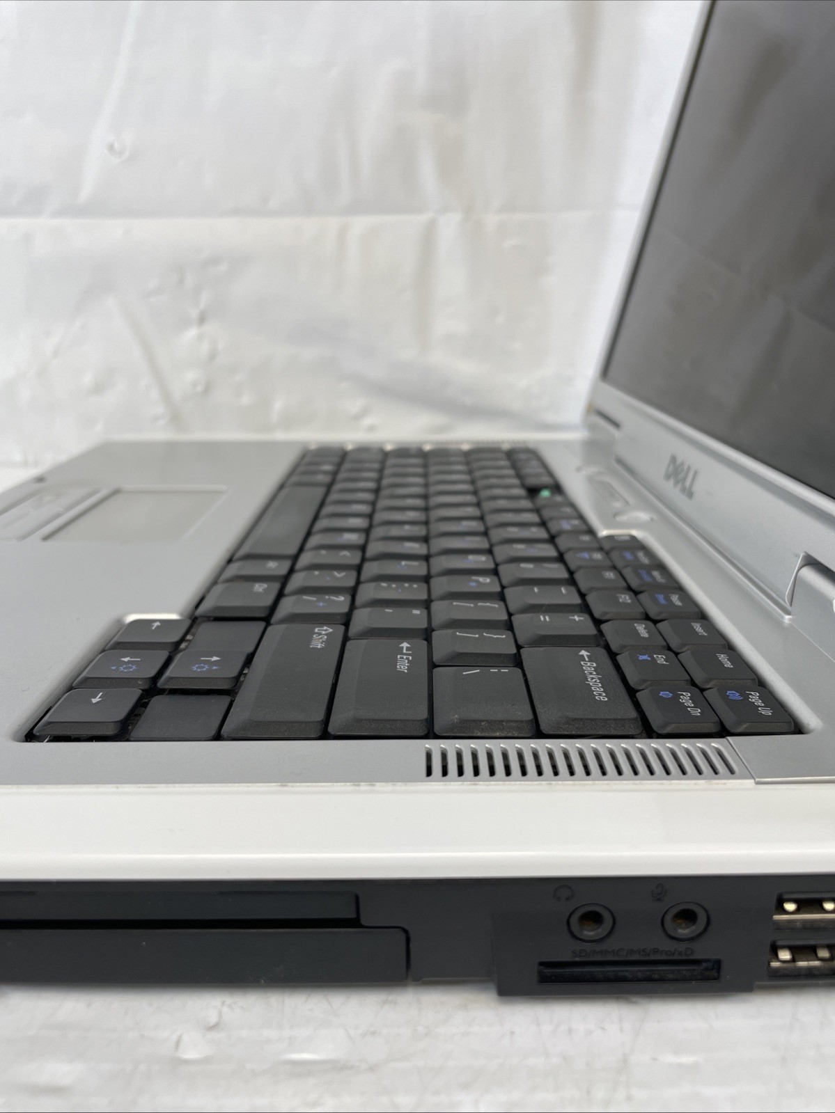 Retro Dell Inspiron E1505 15.4″ Intel Core 2 Duo 1.83GHz 2GB RAM 80GB HDD WinXP