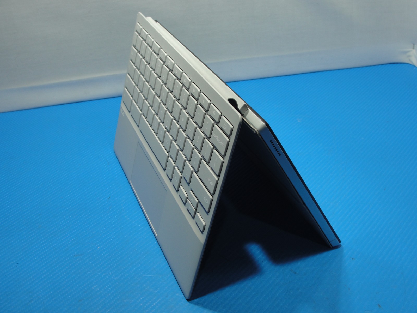 ASUS Chromebook CM30 Detachable 10″ Mediatek Kompanio 520 2.05GHz 4GB 64GB eMMC