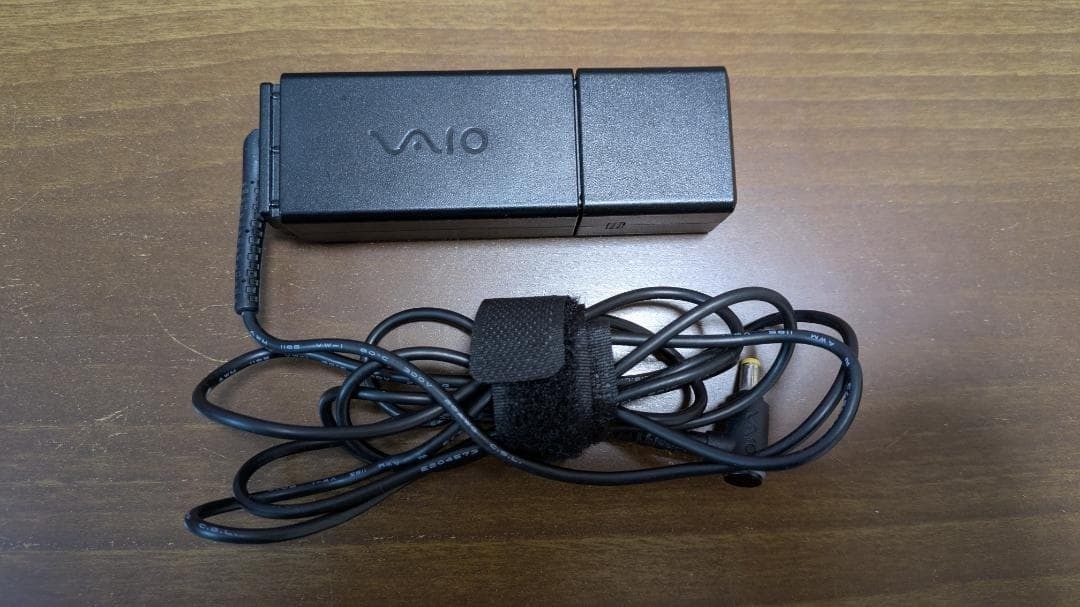 Sony VAIO Type P VGN-P61S Gold Windows XP Ultra Portable Pocket PC Laptop