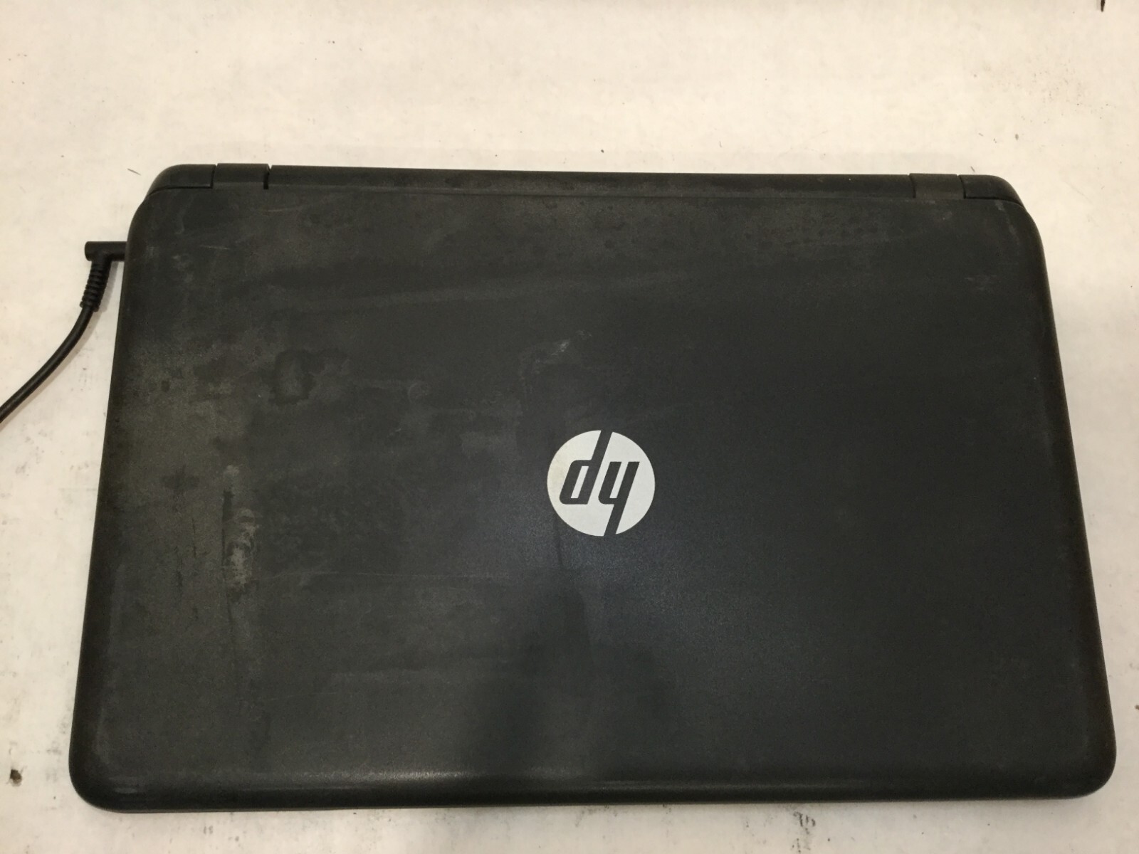 HP 15-f019dx / Intel Core i3-4030U @ 1.90GHz / (BAD BATTERY/NO STORAGE) -MR