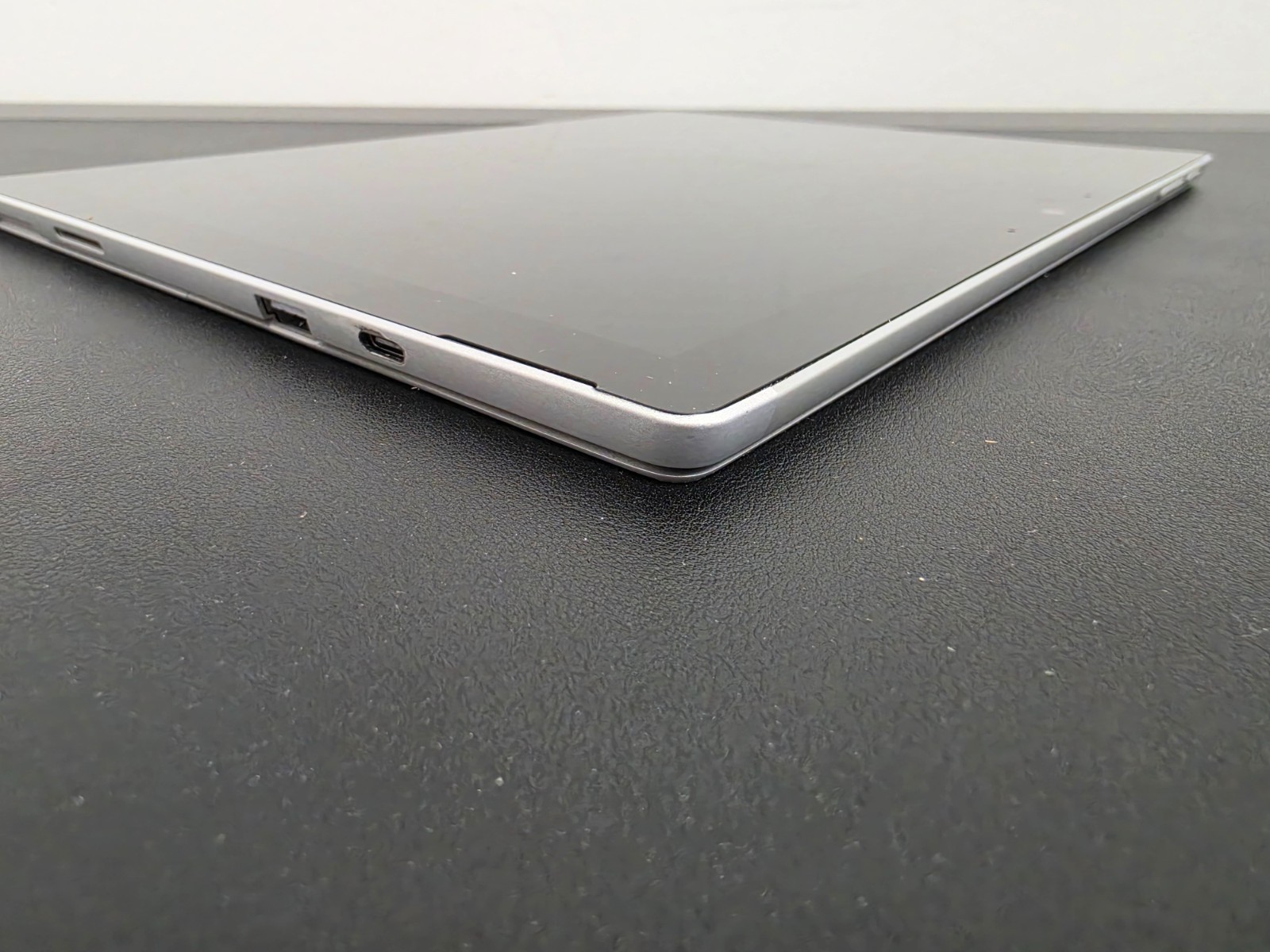 Microsoft Surface Pro 7+ i5-1135G7 16GB Ram 256GB SSD Win 11 Pro