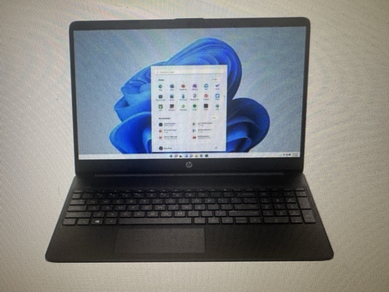 HP 15.6” FHD Micro-Edge – AMD Ryzen 5 5500U 4.0 GHZ – 128GB SSD – 8GB DDR4 Ram..