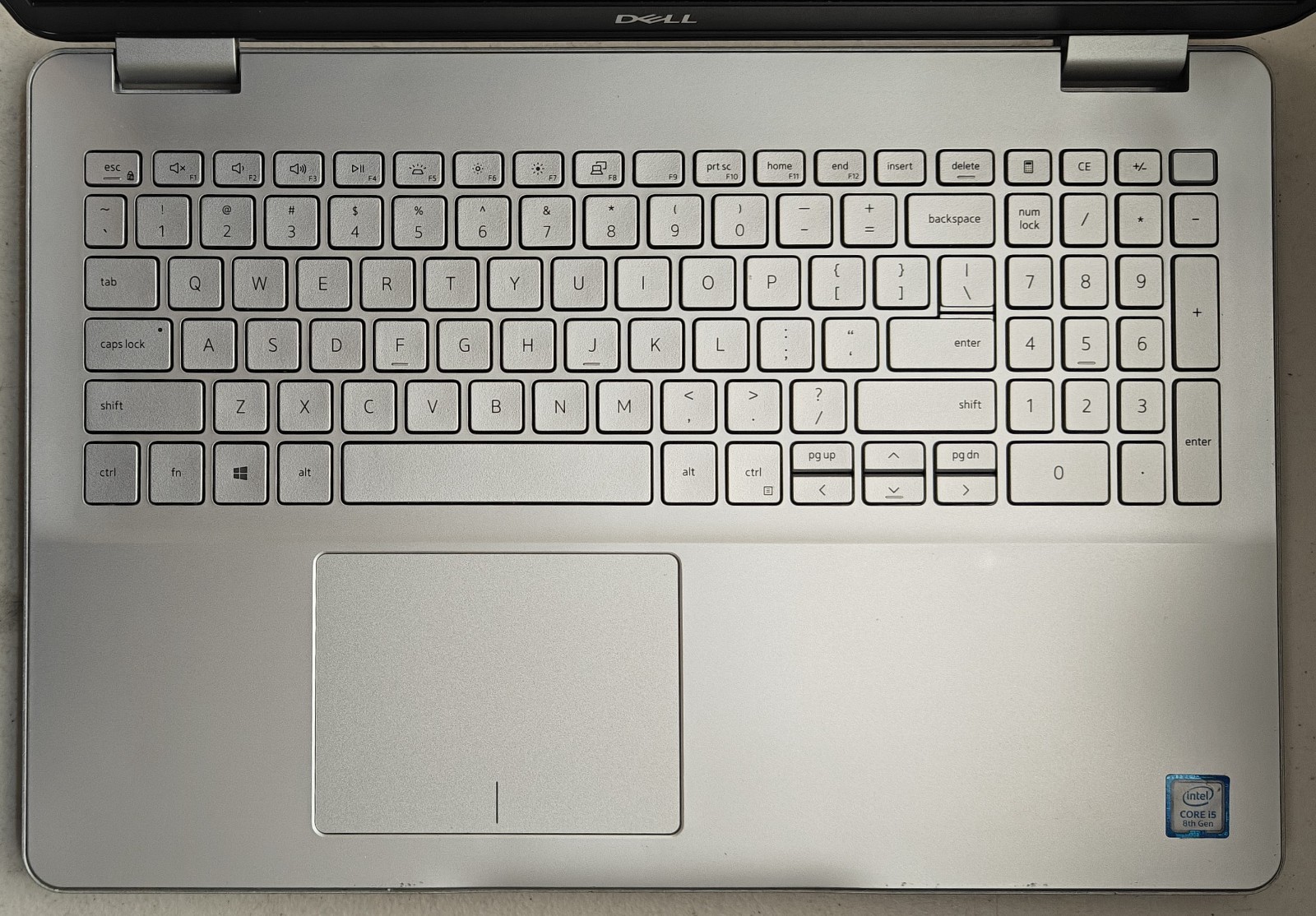 Dell Inspiron 5584 Touch i5-8265u 1.6GHz, 12GB RAM, 256GB M.2 SATA, Win 11 Home