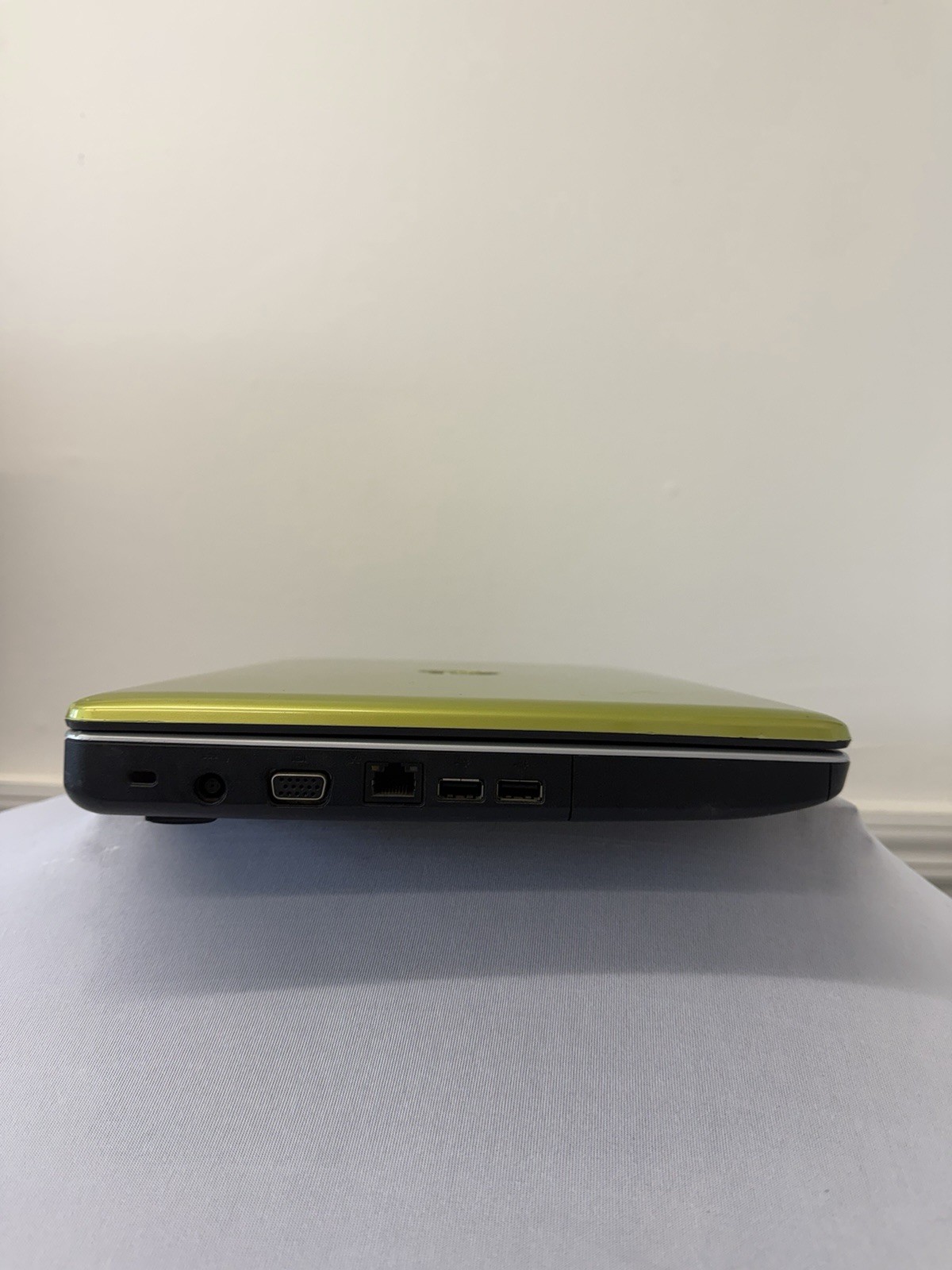 Dell Inspiron 1440 Laptop – Good Screen – Core 2 Duo T6600 – Read Des