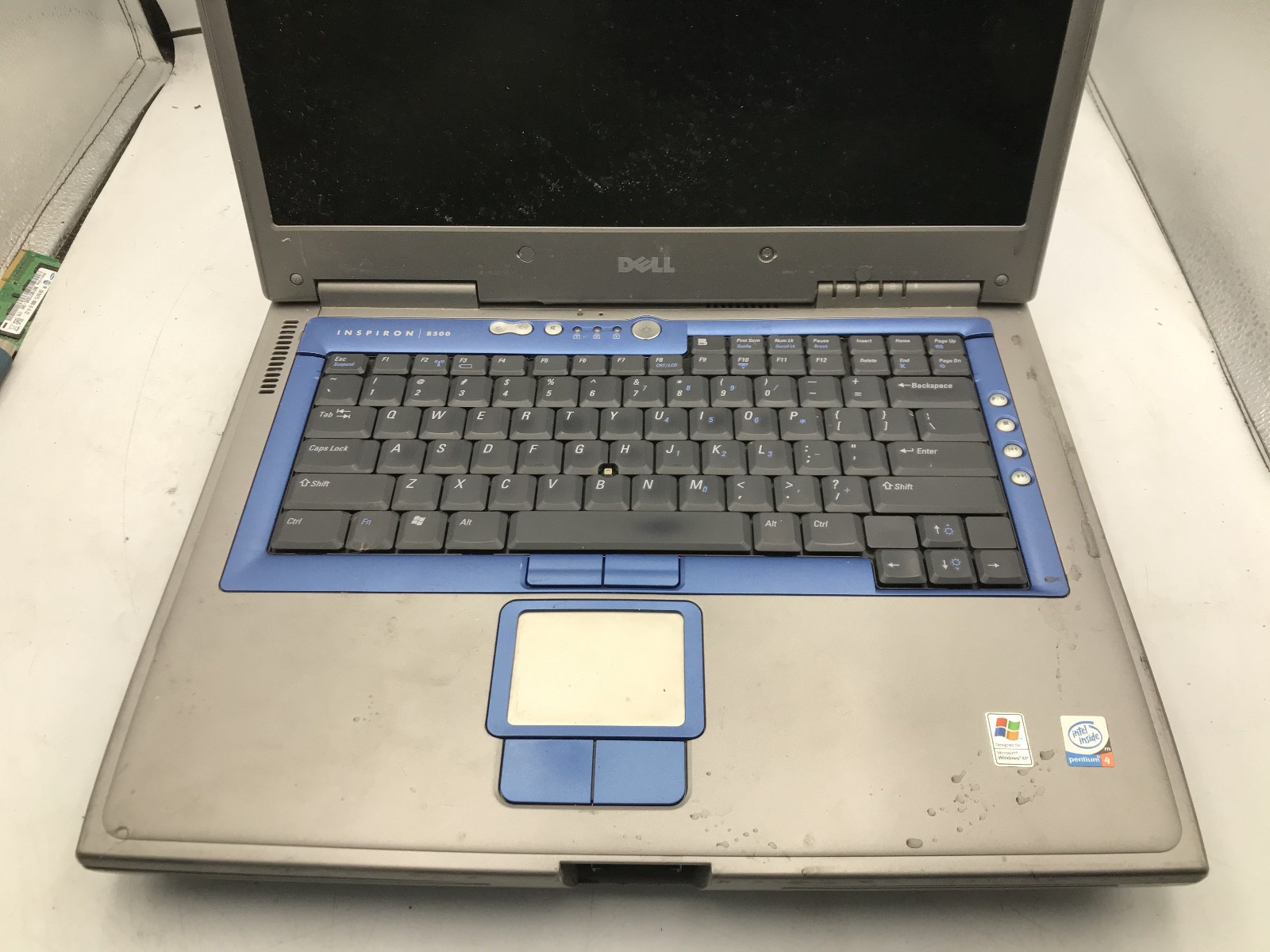 DELL INSPIRON 8500 – FOR PARTS/REPAIR – INTEL PENTIUM 4 – 256MB RAM – READ – BB!
