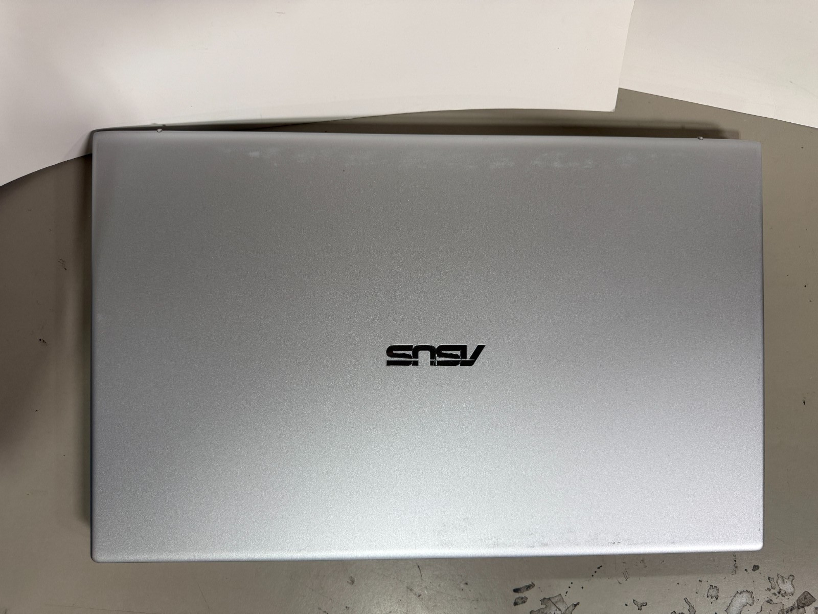 ASUS VivoBook 17.3″ Laptop AMD Ryzen 7 12GB 512G AMD Radeon RX Vega W10 Silver