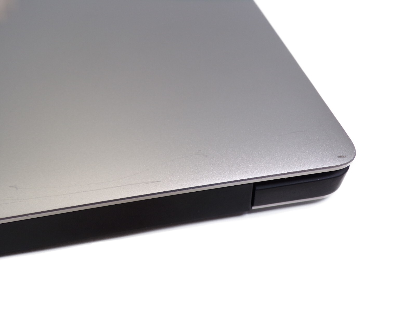 DELL PRECISION 5520 i7-6820HQ,16GB RAM+ 512GB SSD+Nvidia Quadro M1200 +W10