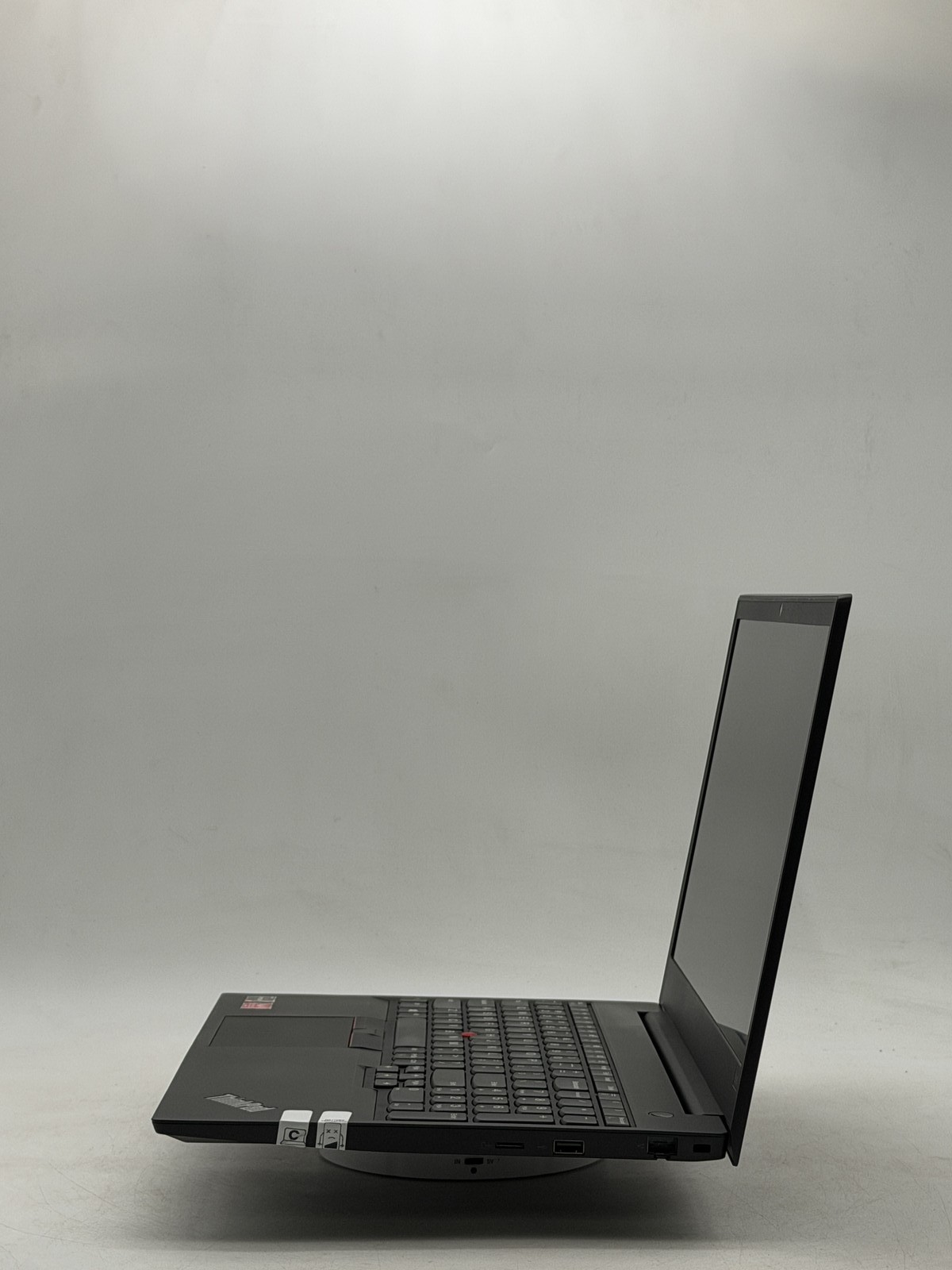 Lenovo ThinkPad (E585) 15.6inch AMD Ryzen 3 2200U 4GB 128GB NO OS Read