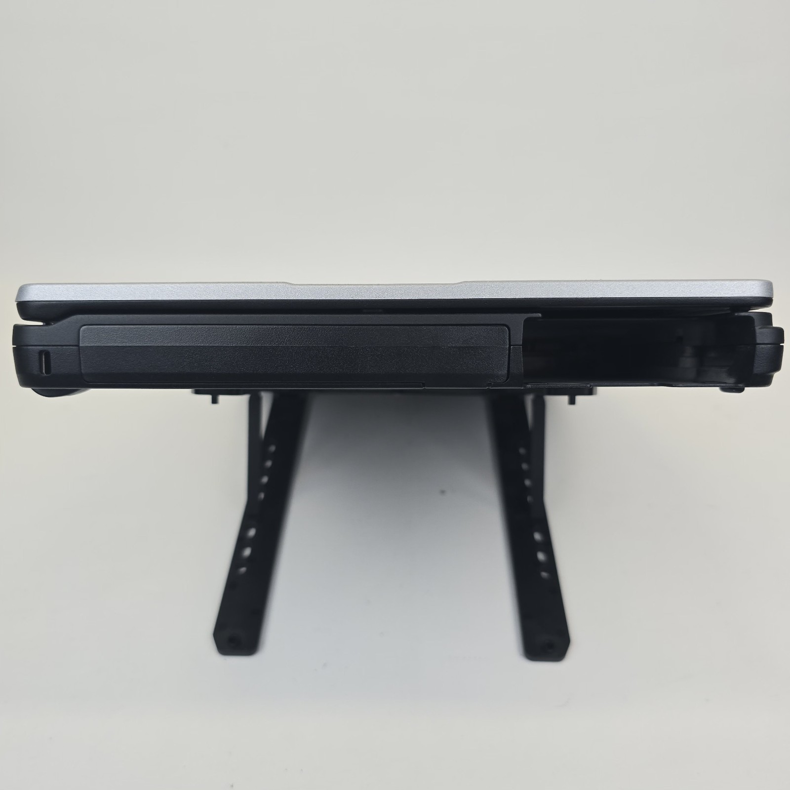 Panasonic FZ55 MK2 FHD Touch I7-1185G7 16GB 512 NO OS/AC NO Battery/Stylus