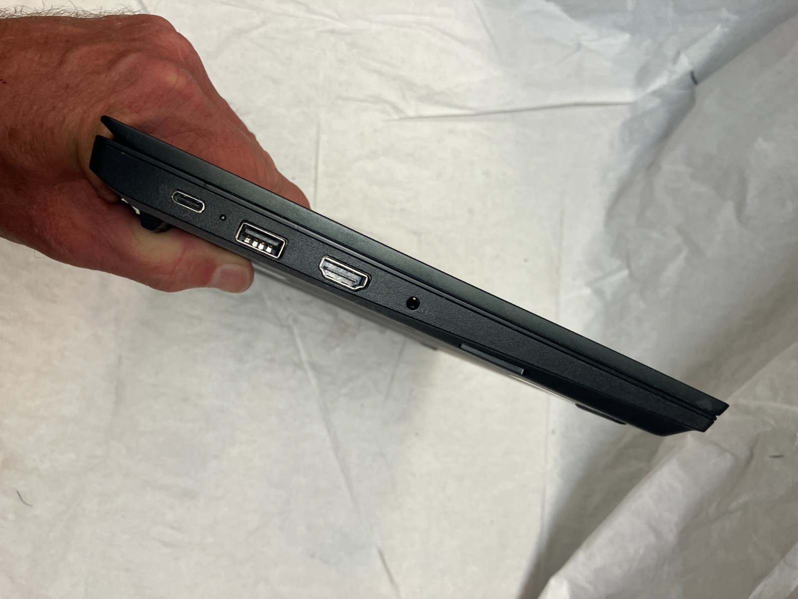 Lenovo ThinkPad E14 Gen 2 AMD Ryzen 5 4500U 8GB RAM No SSD 14″ for Parts