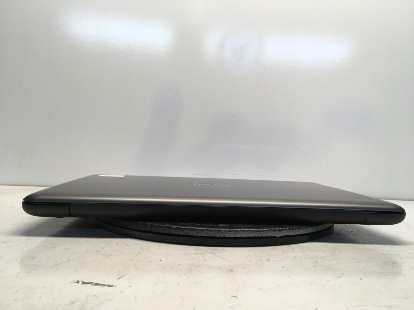 Dell Inspiron 5567 Intel i5-7200U 2.5GHz 8 GB NO HDD No Batt