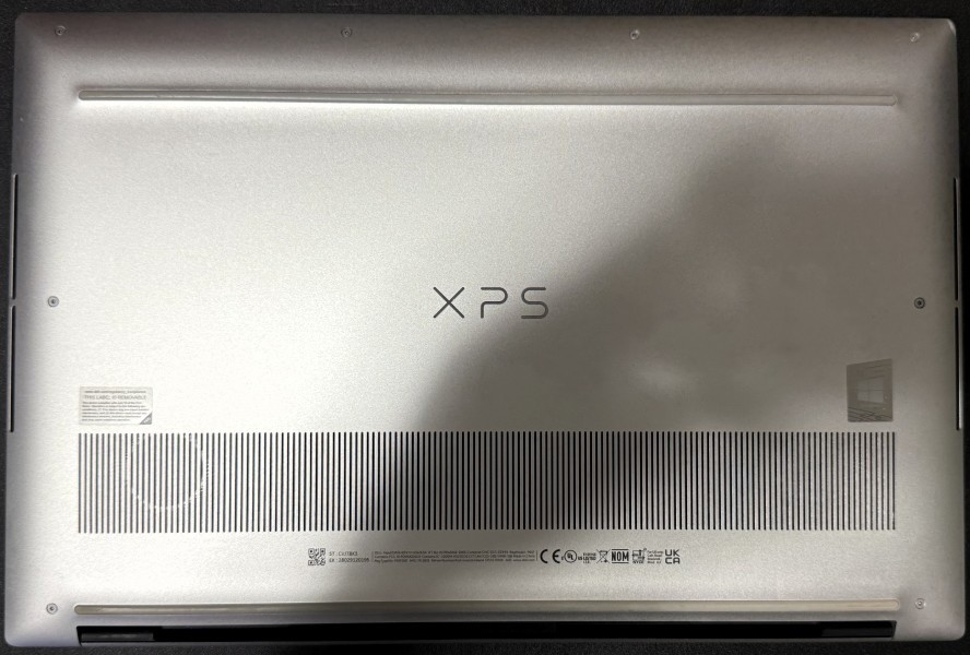 Dell XPS 15 9510 Gaming Laptop i7-11800H 32 GB RAM 1TB SSD Nvidia RTX 3050 Ti