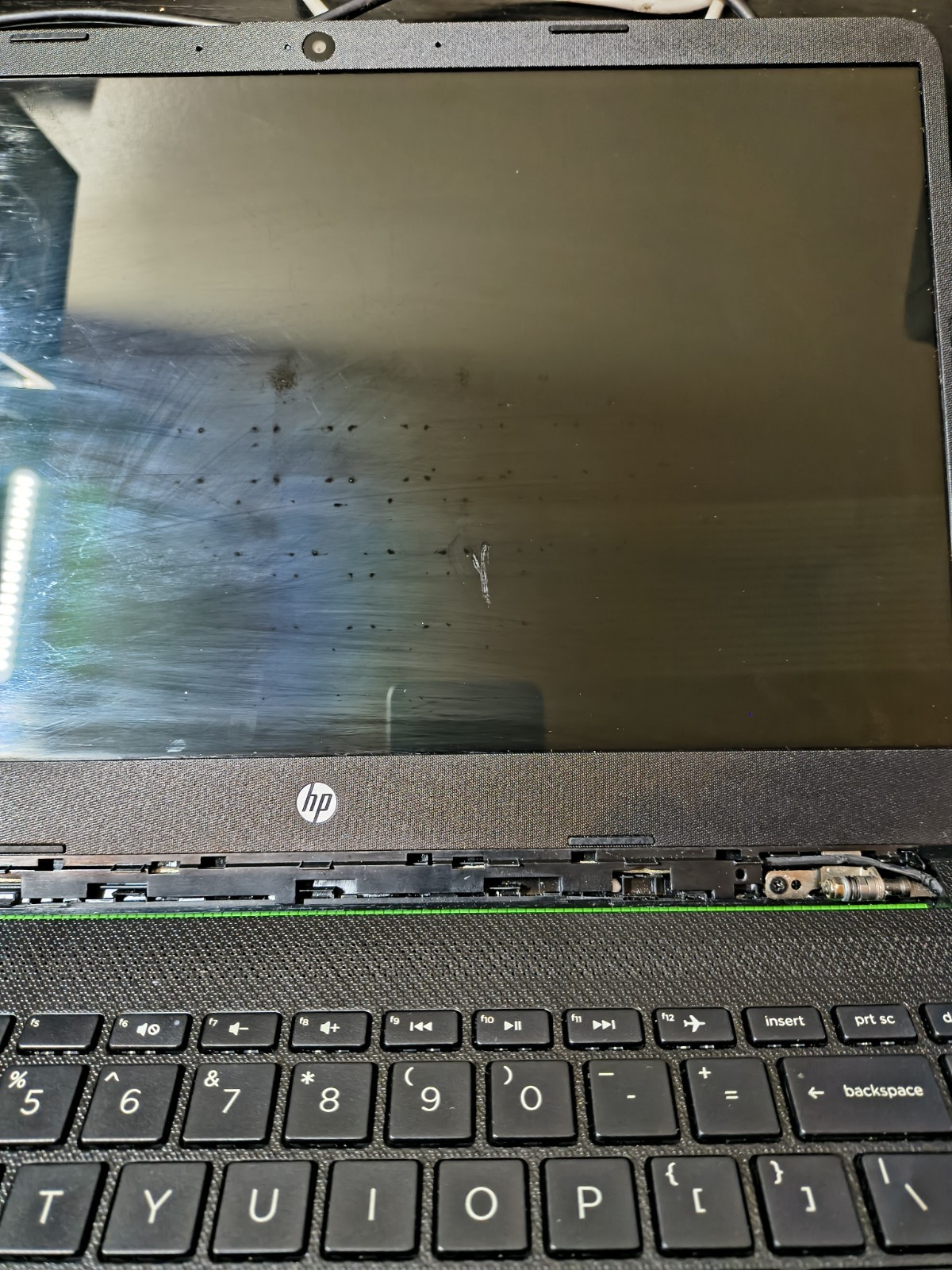 HP 14-dq0051dx Intel Celeron N4120, 4GB RAM, 64GB SSD, Win10 with charger