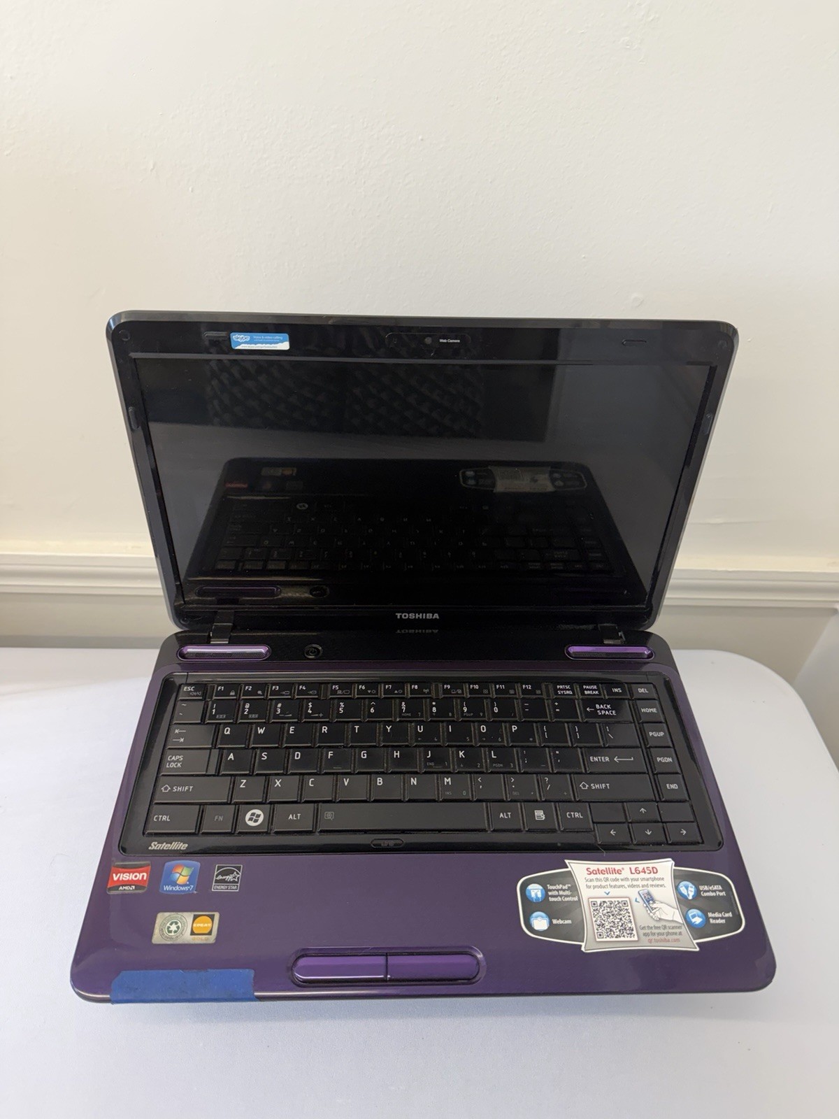 Toshiba Satellite L645D-S4040 Laptop – Good Screen – AMD Athlon II P320-Read Des