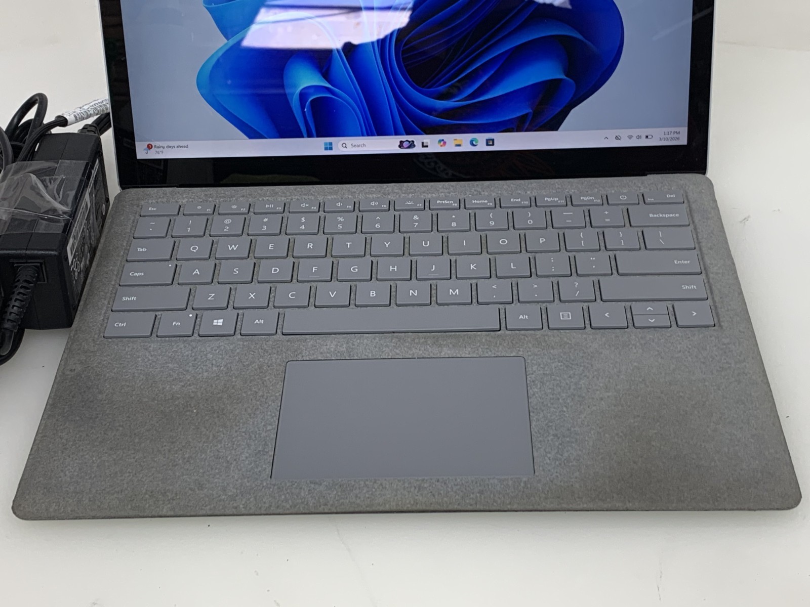 MICROSOFT SURFACE 2 1769 I7- 8650U@ 1.90GHZ 16GB RAM 512GB NVMe W11P W/AC *QTY