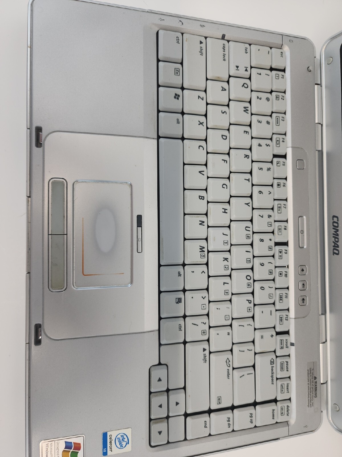 Compaq Presario V2000 14″ Windows XP PRO SP3 Laptop AMD CPU WiFi PARTS ONLY
