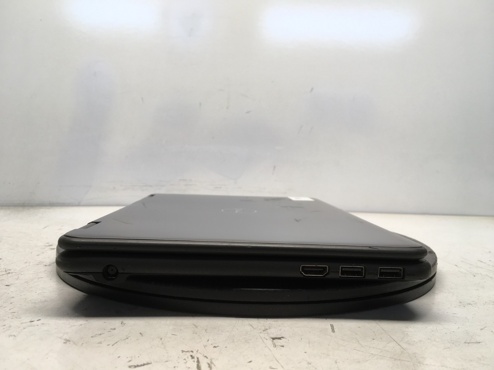 Dell Latitude 3190 2-In-1 Intel Celeron N4100 1.1GHz 4 GB NO HD BIOS locked