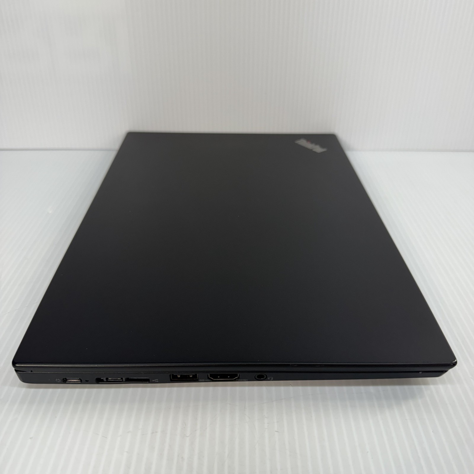 Lenovo ThinkPad X13 Ryzen 7 13.3″ Touchscreen Windows 11 Pro Laptop 256GB SSD 16