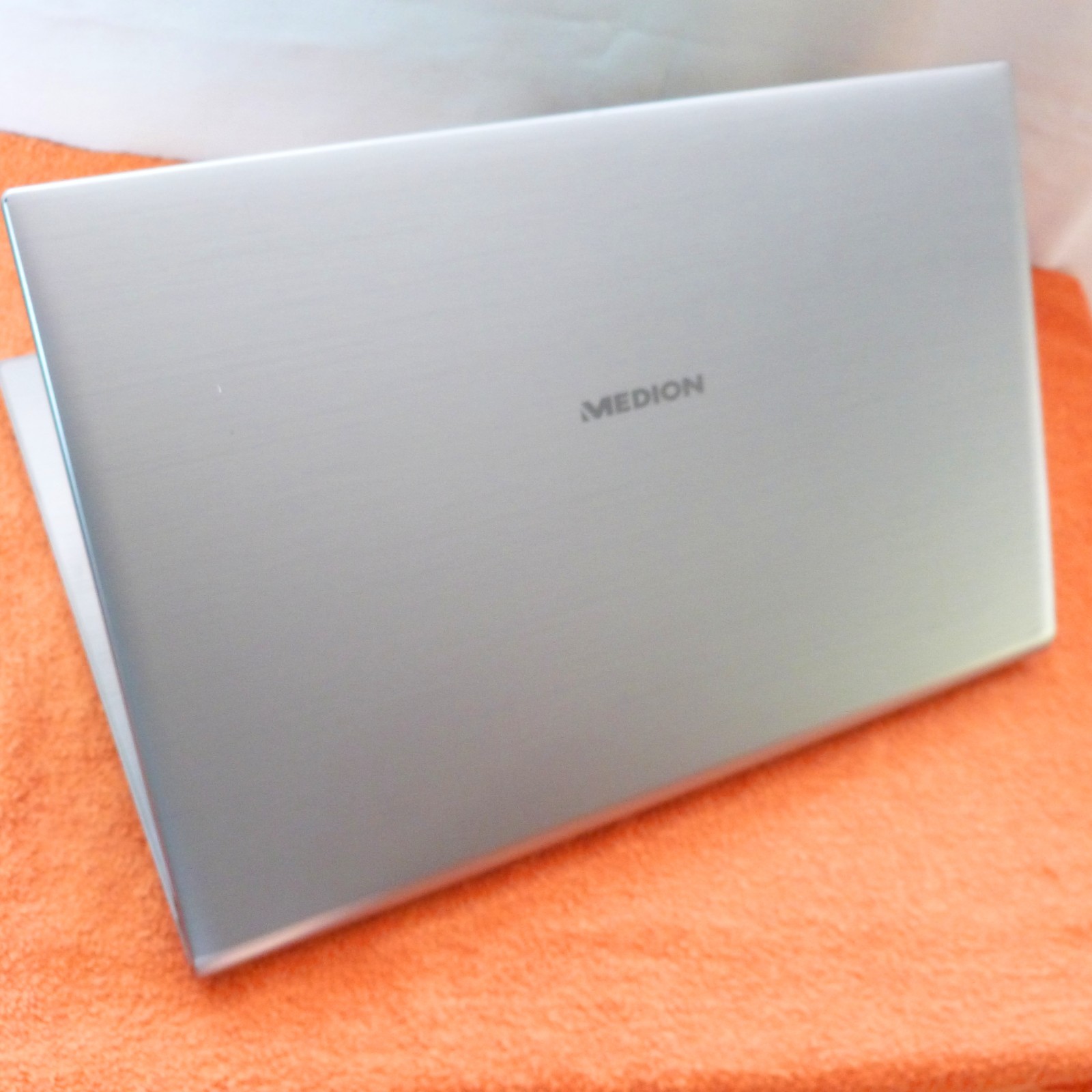 Medion S6426 17″ FULLHD DOLBY l 1TB HDD SSD Windows 11 l 8GEN TURBO Core i5