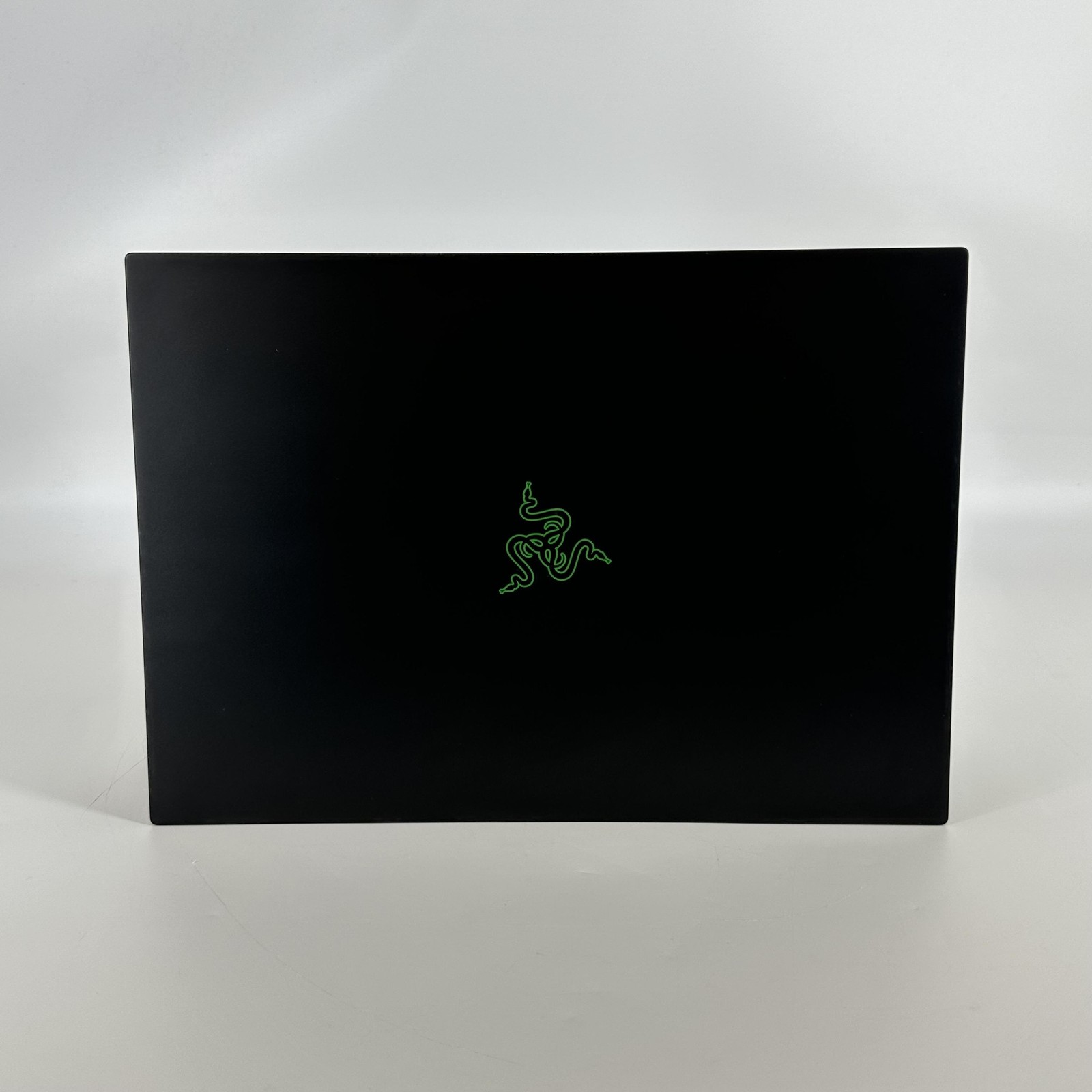 Razer Blade 16 QHD+ 2025 2.0GHz Ryzen AI 9 365 32GB 1TB SSD RTX 5070 Excellent