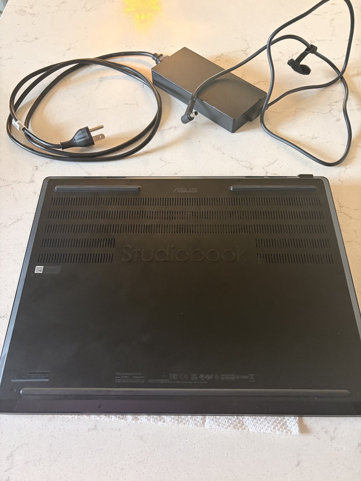 Asus ProArt Studiobook OLED 16 3.2K – i9-13980HX – 32GB – 1TB – RTX 4060 + Bag