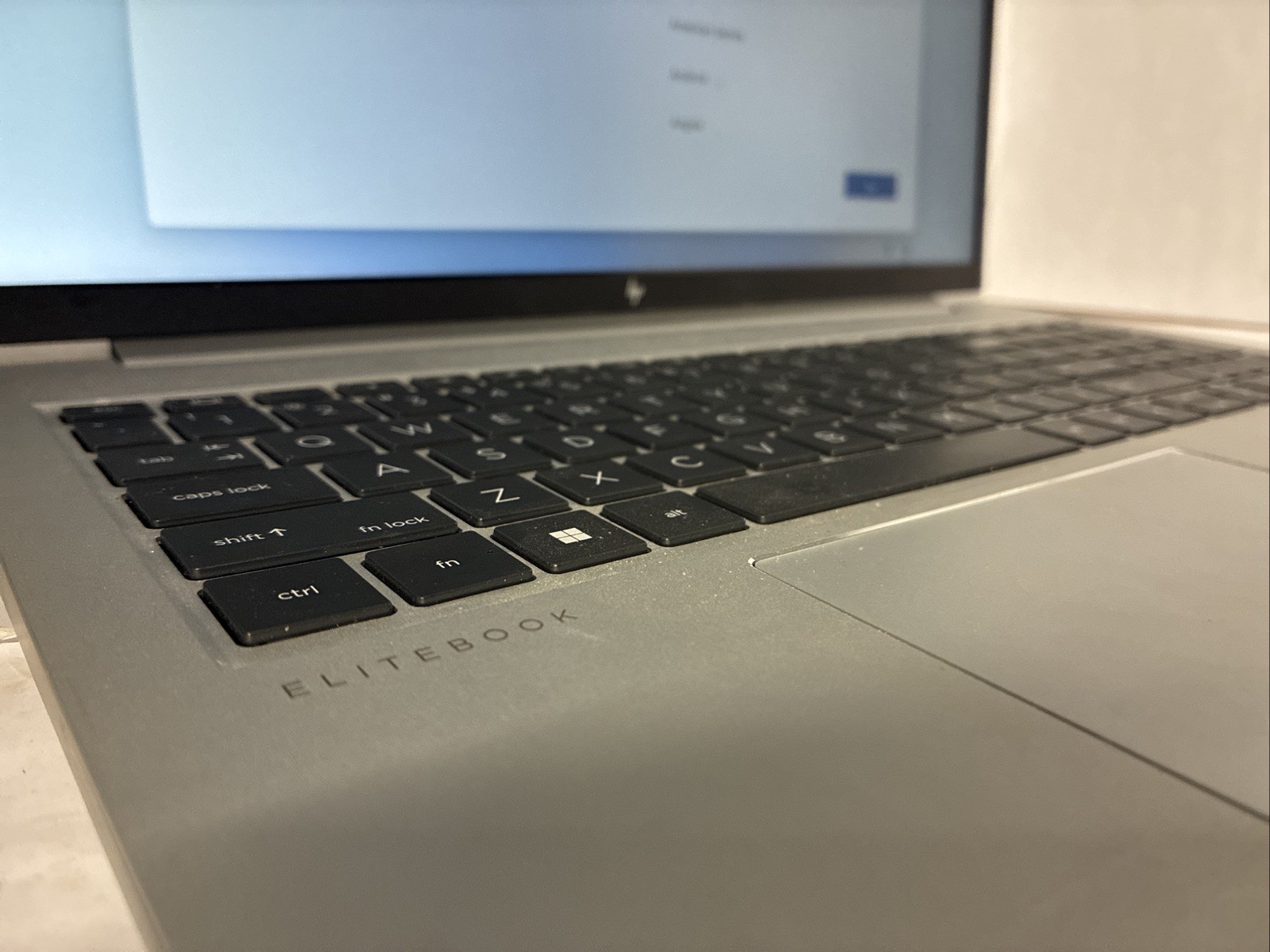 HP EliteBook 650 G10 15.6″ i5-13th Gen 16GB RAM 256GB SSD Win 11 – Charger used
