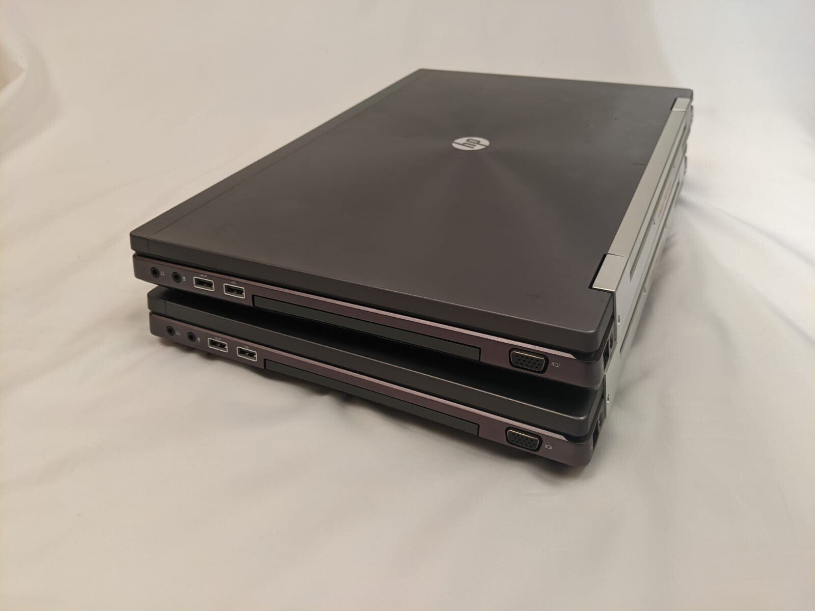 Lot of 2 HP Elitebook 8770w 17.3″ i5-3320M 8GB GB Laptop [No OS/HD/AC]