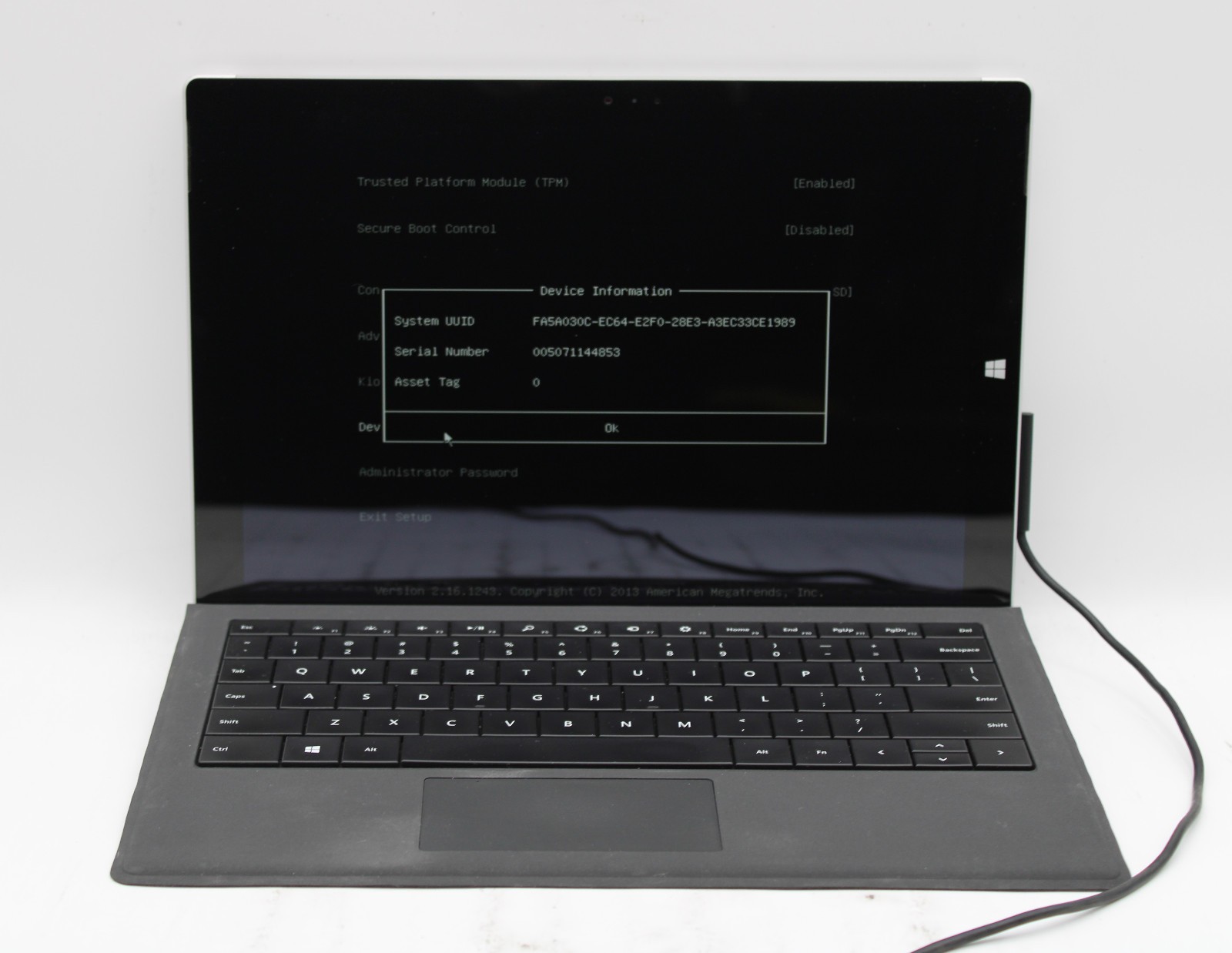 Microsoft Surface Pro 3 i7-4650U @ 1.7 GHz 8GB RAM 256GB SSD No OS