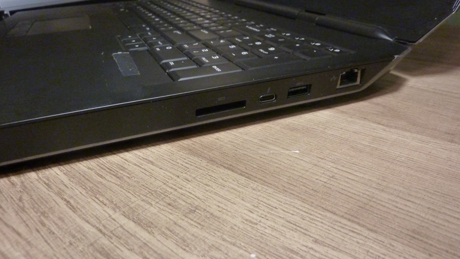 Dell Alienware 17 R3 Gaming Laptop i7-6700HQ GTX 1070 17.3″ for PARTS w/ AC