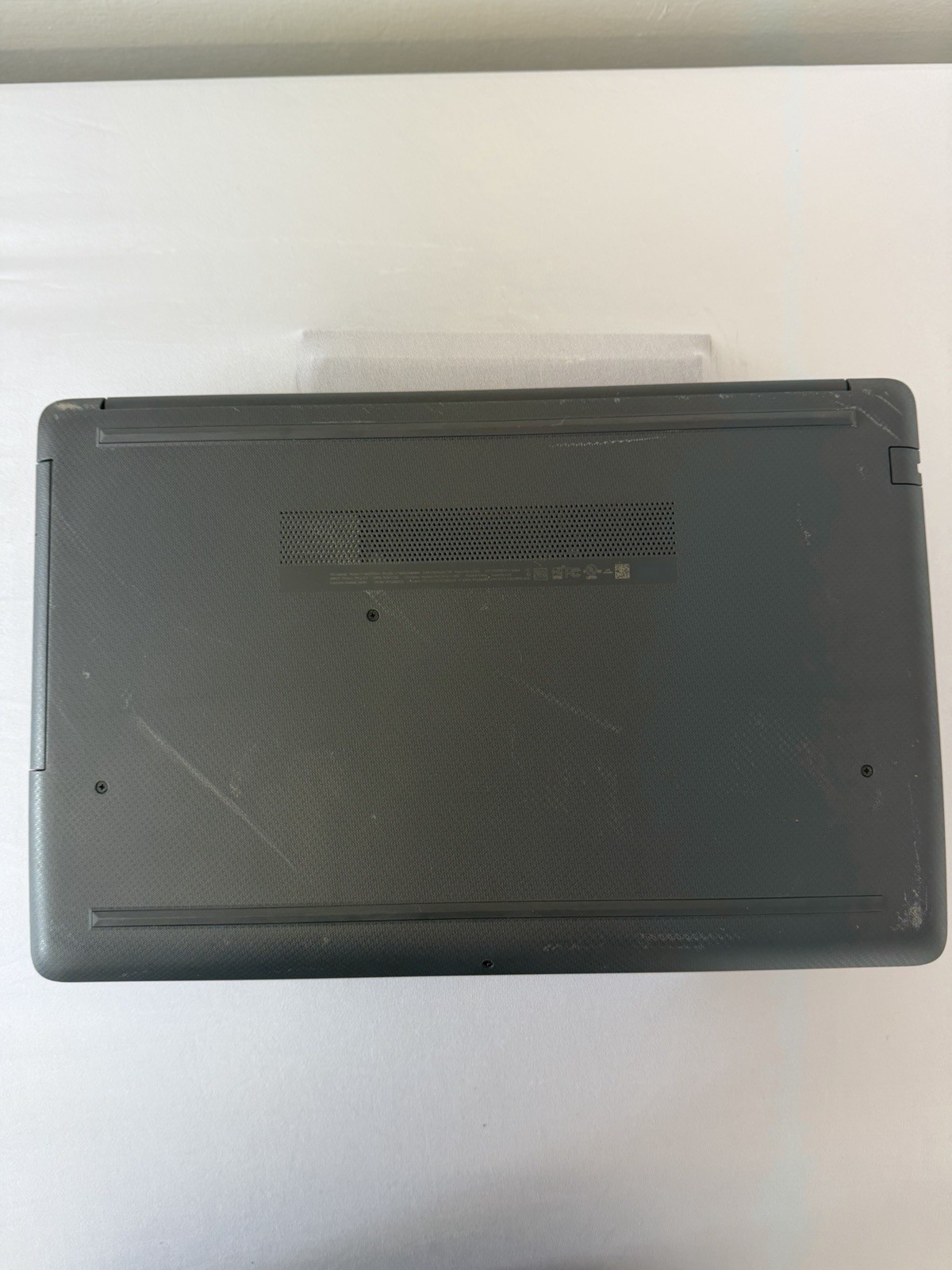 HP Laptop 15-dbOxxx – Good Screen – AMD A4-q125 – RAM 8 GB – Read Desc
