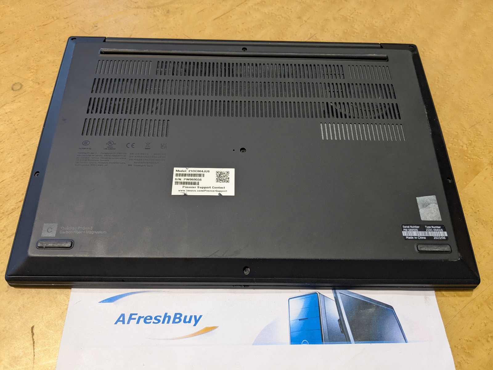 Lenovo ThinkPad P1 G5 16″ i7-12700H 32GB Ram 1TB SSD RTX A2000 8GB No OS/AC