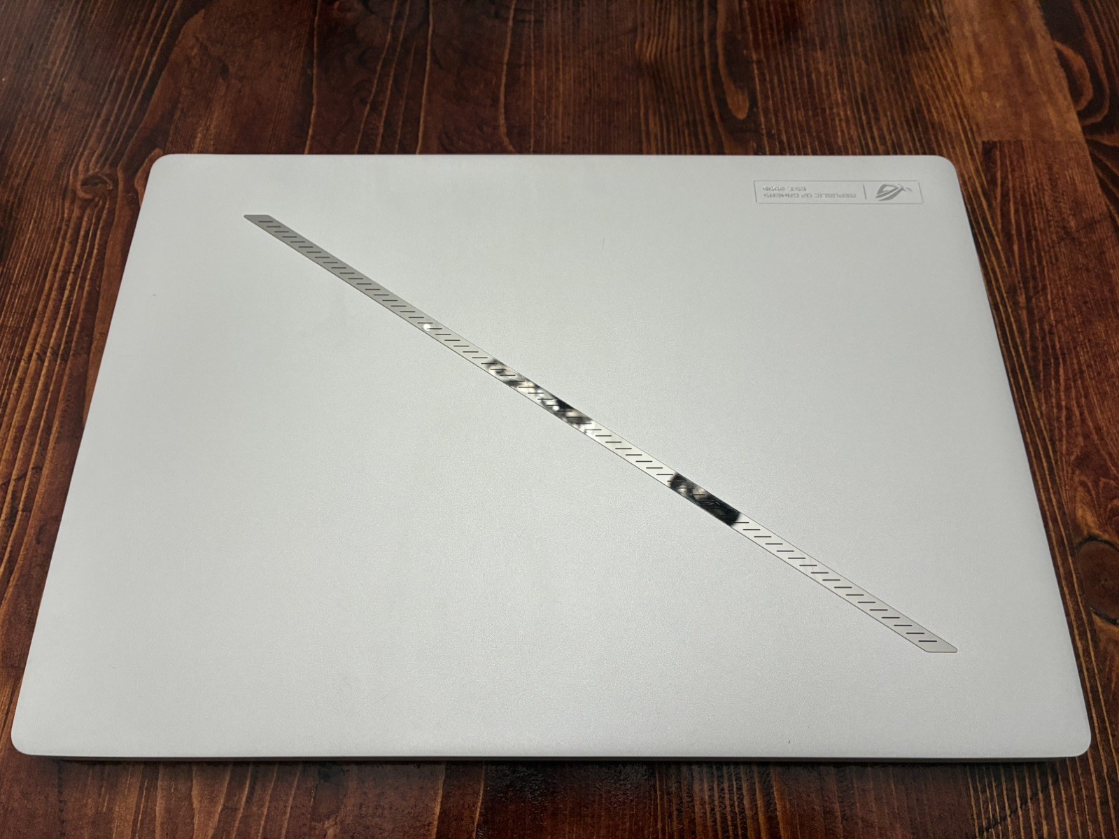 ASUS ROG Zephyrus G14 2024 RTX 4070 Ryzen 9 8945HS 32GB RAM 1TB OLED 3K 120Hz
