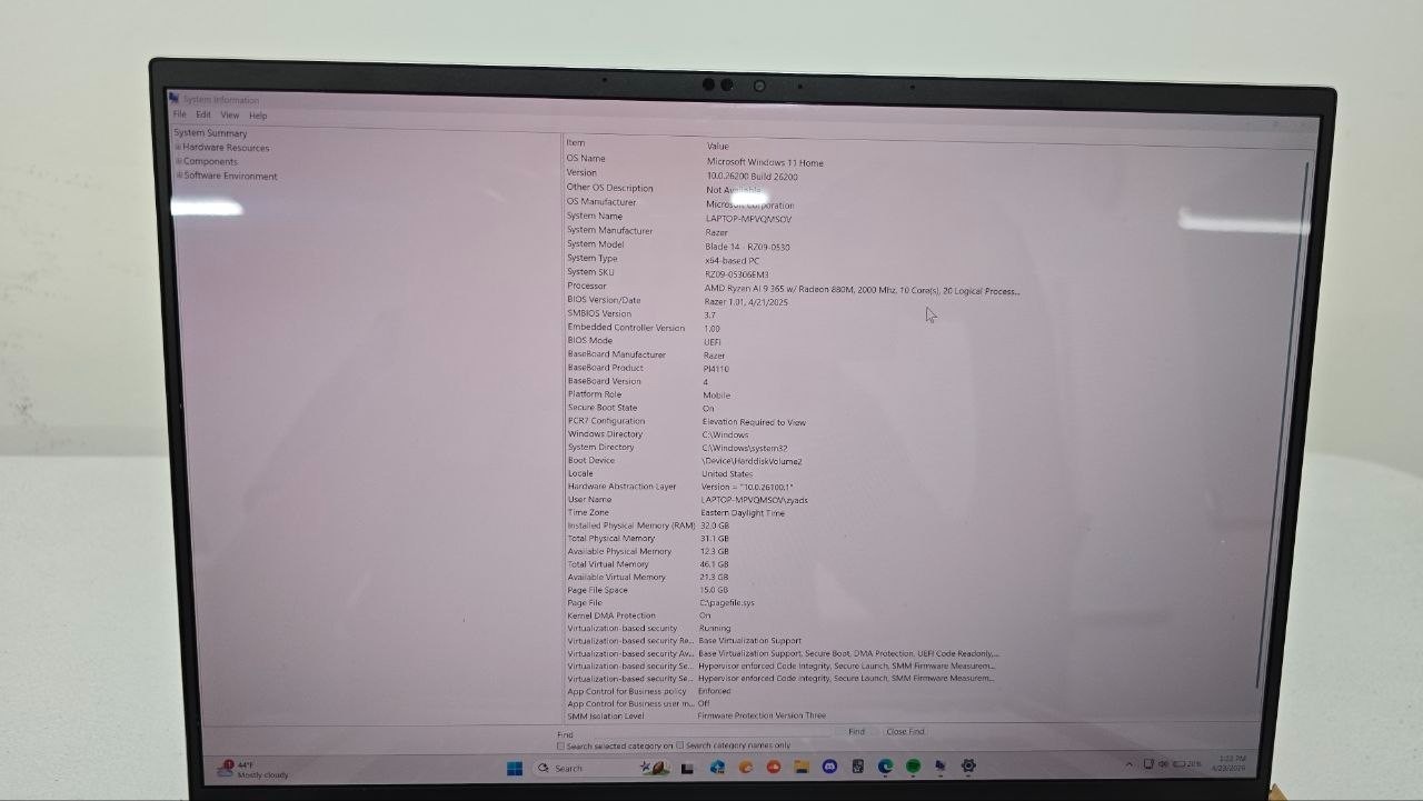 Razer Blade 14 120Hz OLED Ryzen AI 9 365 32GB 1TB SSD RTX 5070