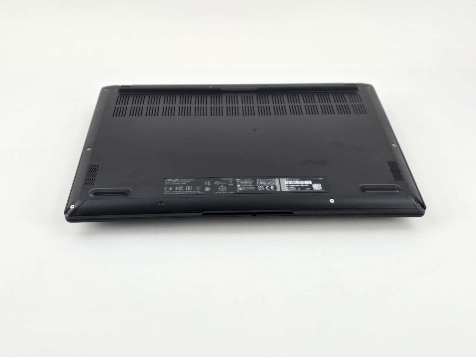 ASUS Vivobook S 14 14″ OLED (Core Ultra 5 226V, 16GB RAM, 512GB SSD) – Good