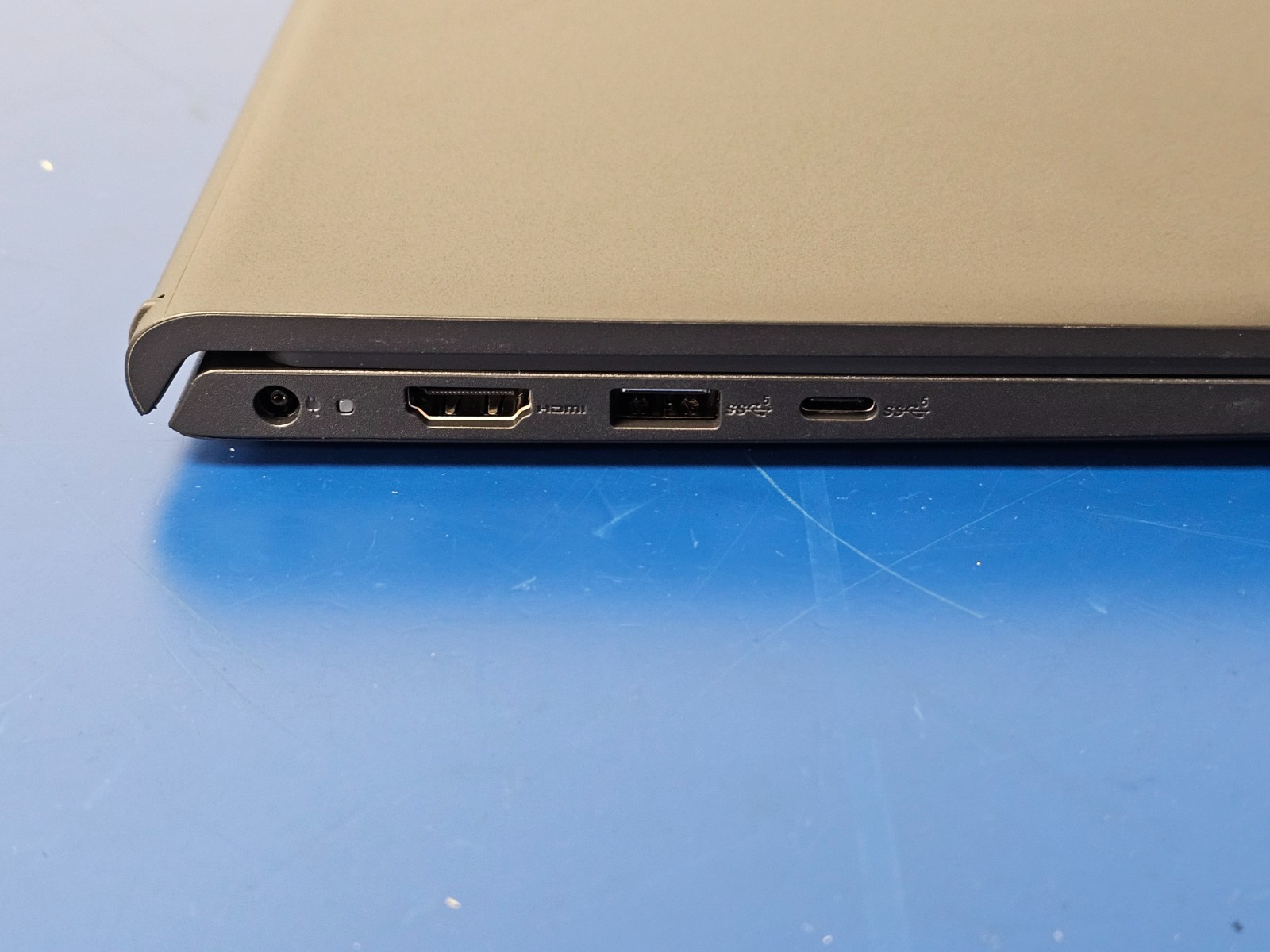 DELL 15 DC15255 G8MK9, AMD Ryzen 7 7730U, 2.00 GHz, 16 GB RAM 512 GB NVMe SSD