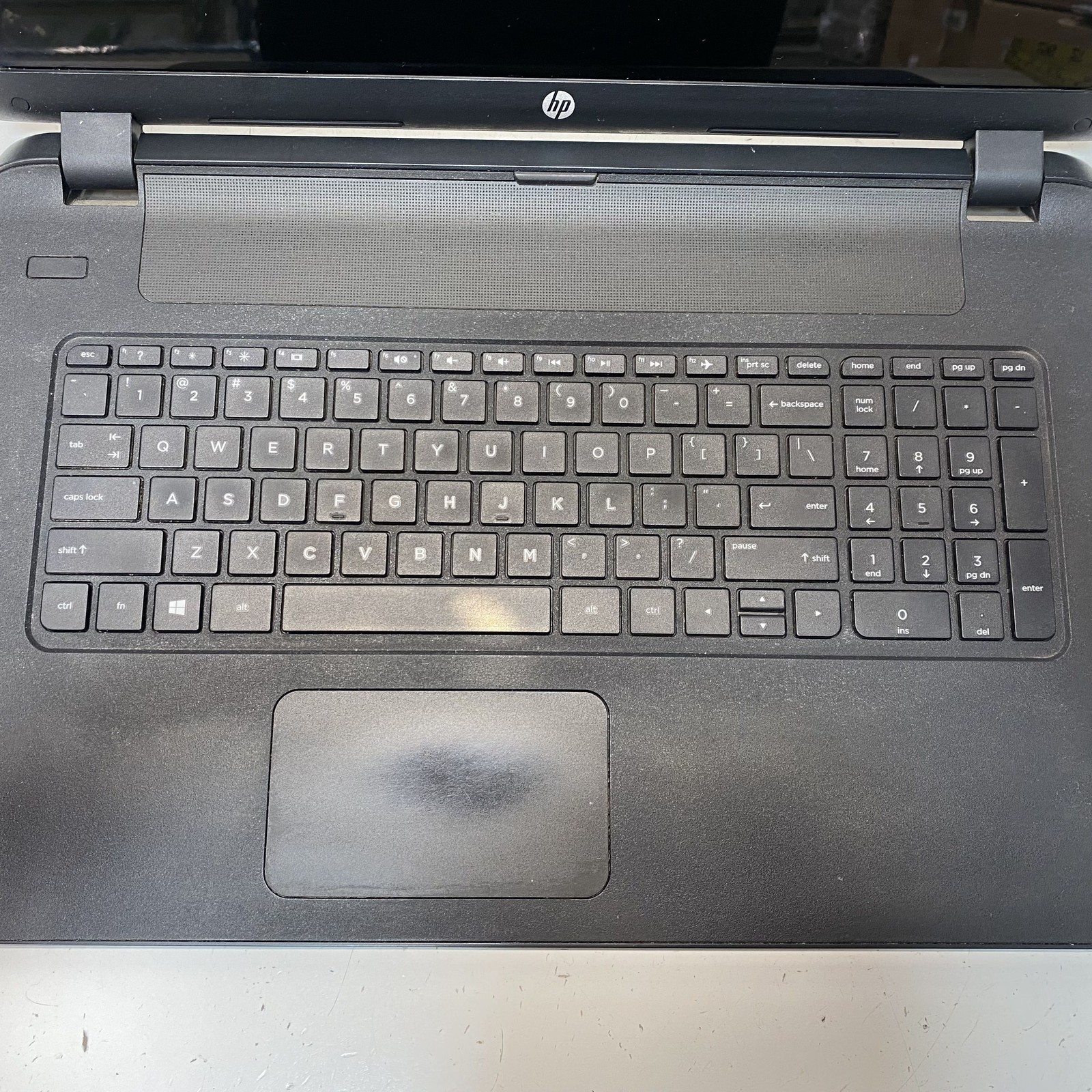HP 17-p120wm 17.3″ Laptop AMD Windows 10