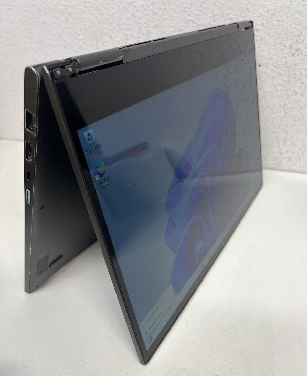 Lenovo YOGA 700-11ISK TOUCH 2-IN-1 Intel Core i5-8250U 1.60GHz 8GB 256 SSD Win11