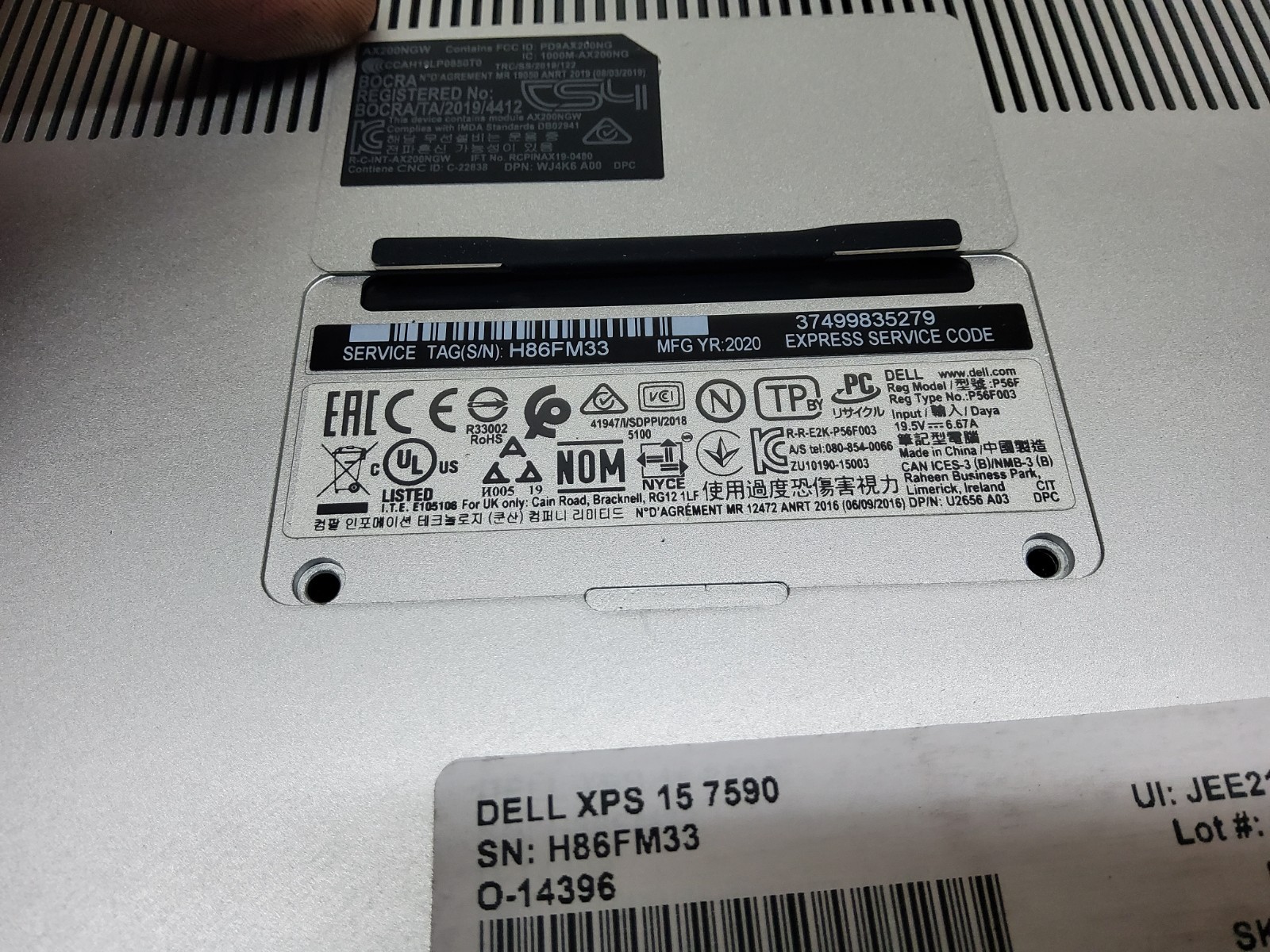 Dell XPS 15 7590 Core i7-9750H @ 2.60GHz 16GB RAM NO DRIVE/OS MISSING SCREWS