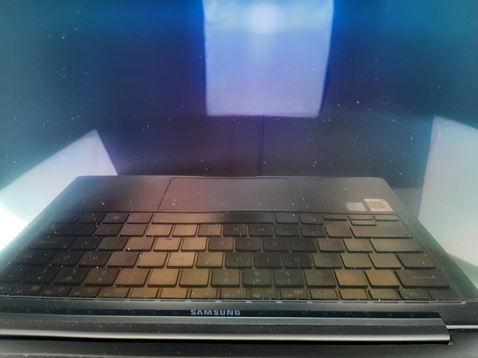 Samsung Galaxy Book2 i5-1240P 8GB RAM 256GB NVMe Dents Parts/Repair No AC C3*554