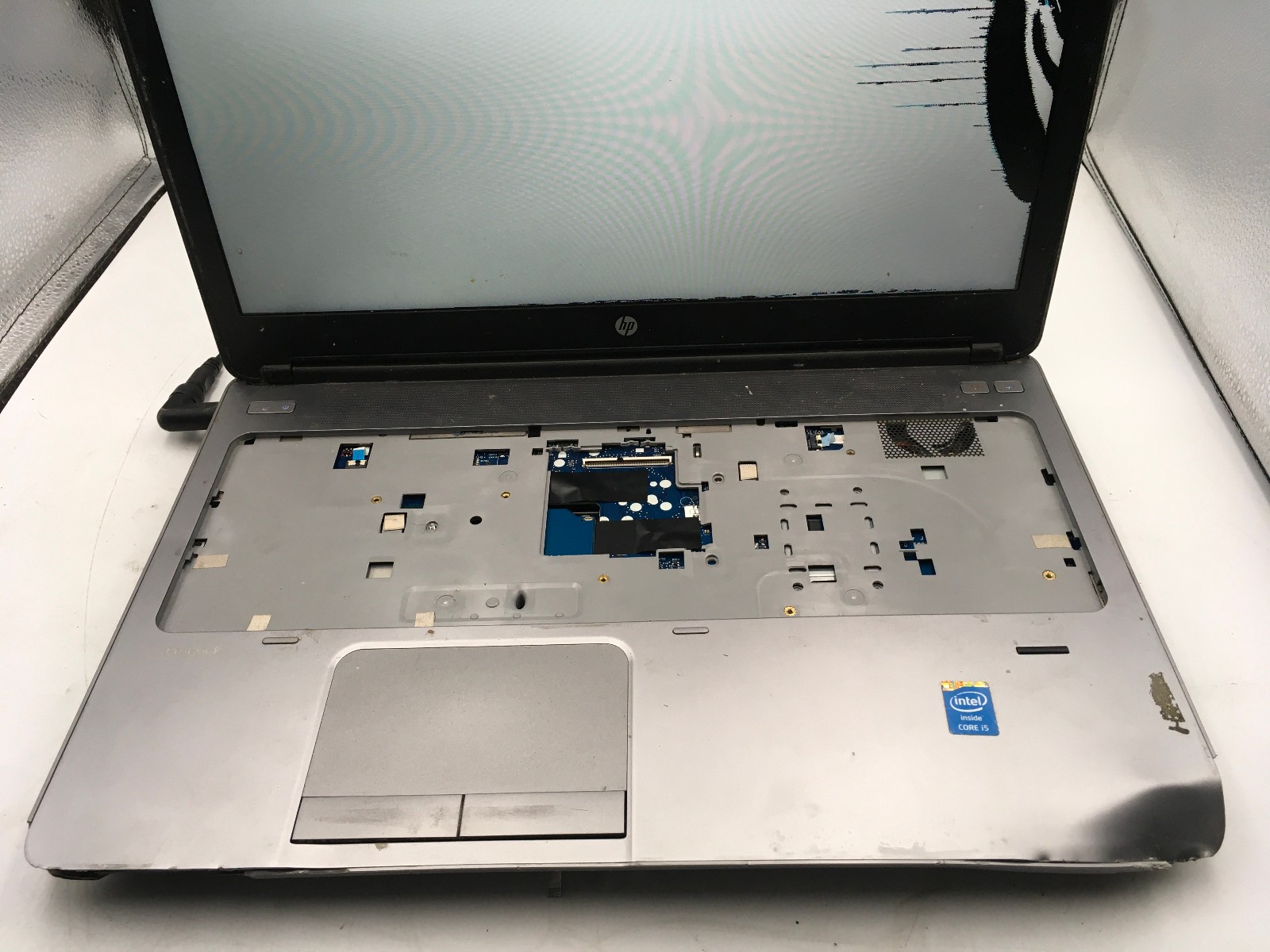 HP PROBOOK 650 G1 – FOR PARTS – INTEL I5 4TH GEN – NO RAM – BROKEN LCD -READ- BB
