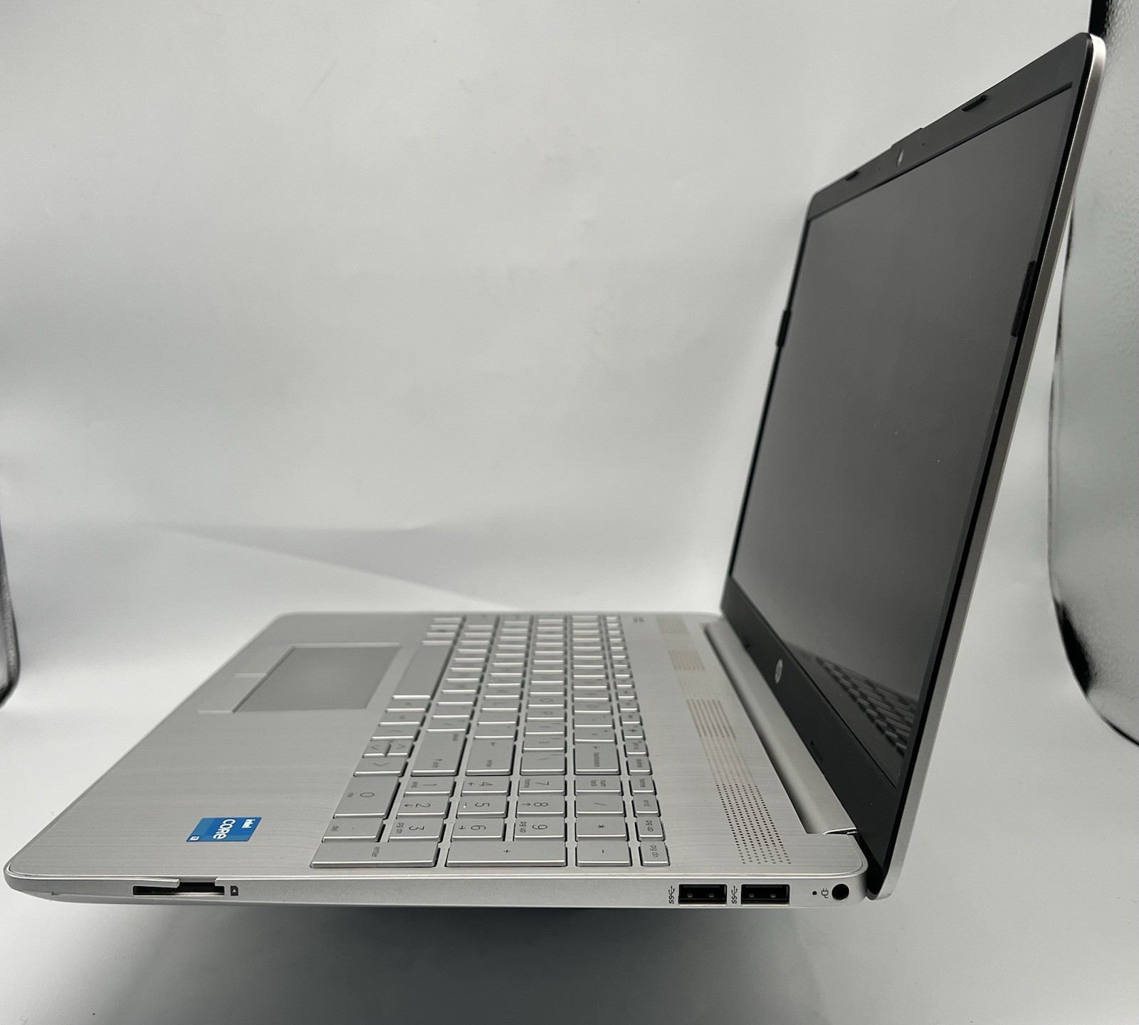 HP 15” Touchscreen Laptop Intel Core i5-1135G7 2.40GHz 8GB 1TB HDD 15-DW3015CL