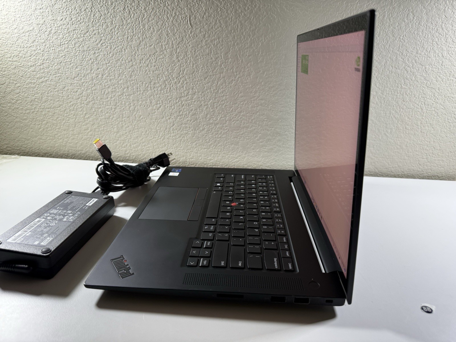 LENOVO THINKPAD P1 Gen 4 TOUCH 4k I7-11850H 512GB 16GB RAM NVIDIA T1200 WIN 11