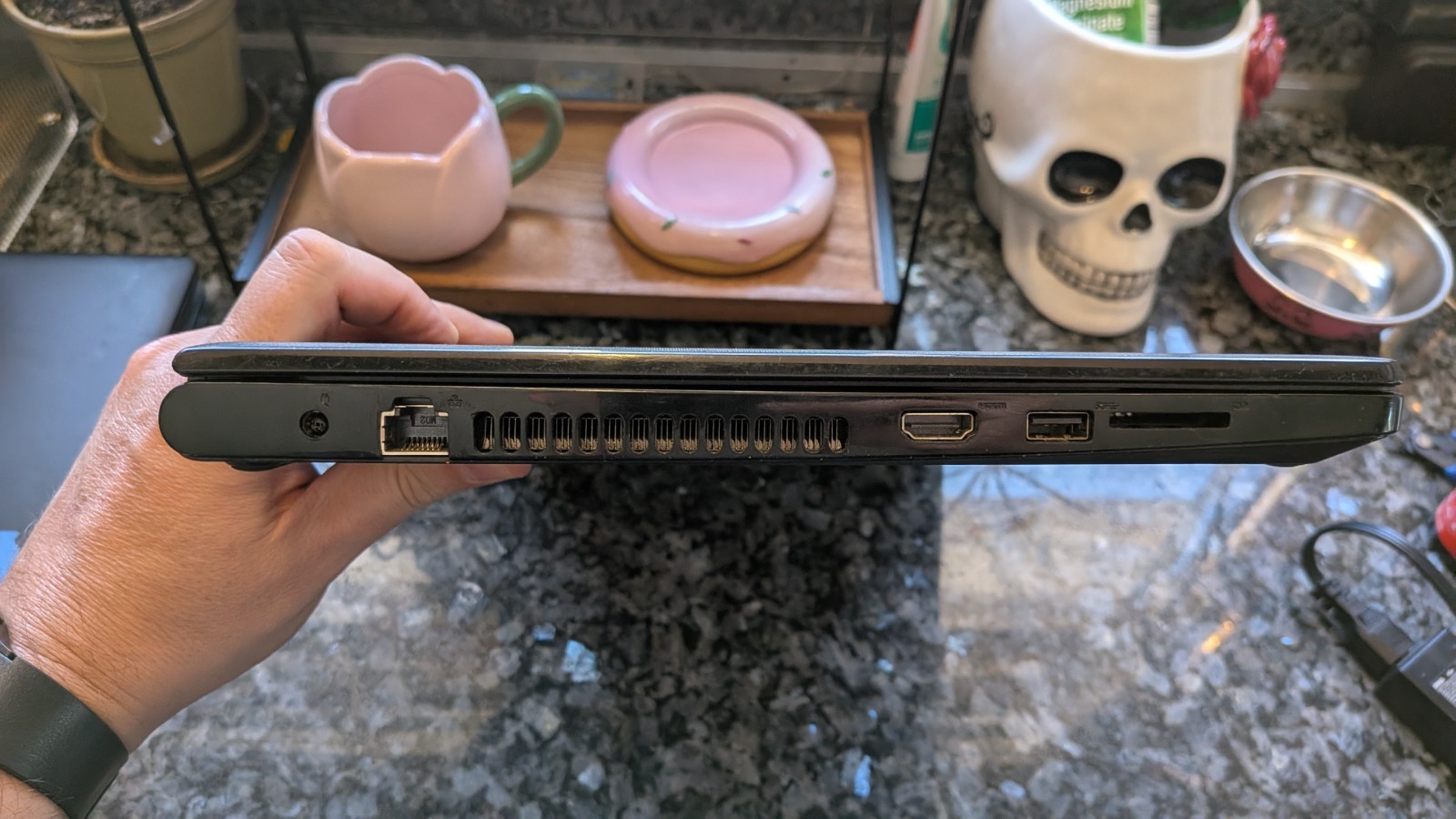 Dell Inspiron 3558 Intel i3-5015U 8GB RAM 256GB SSD