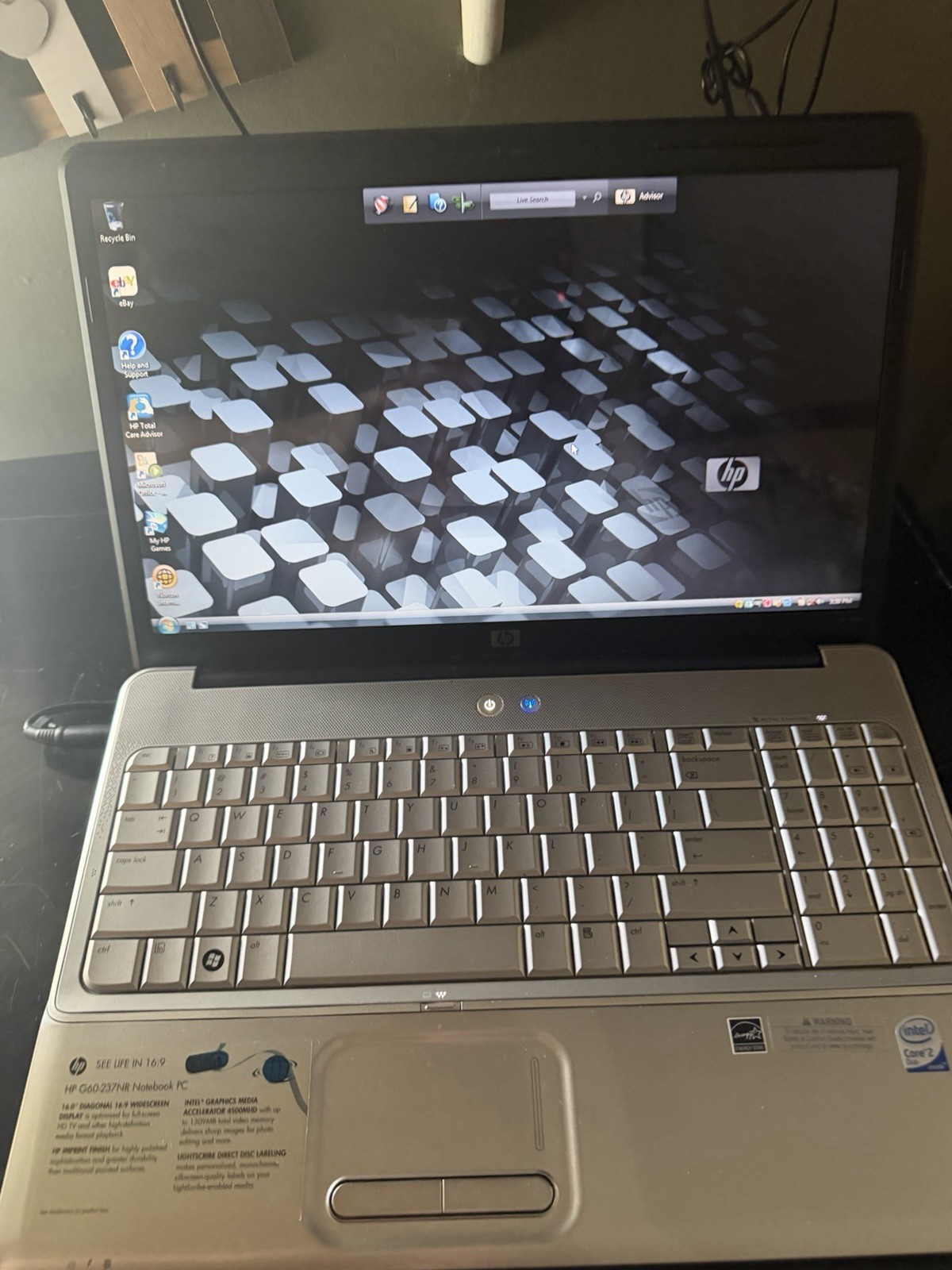 HP G60-237NR 16″ Silver Laptop Core 2 Duo 2.10GHz 4GB 250GB Vista