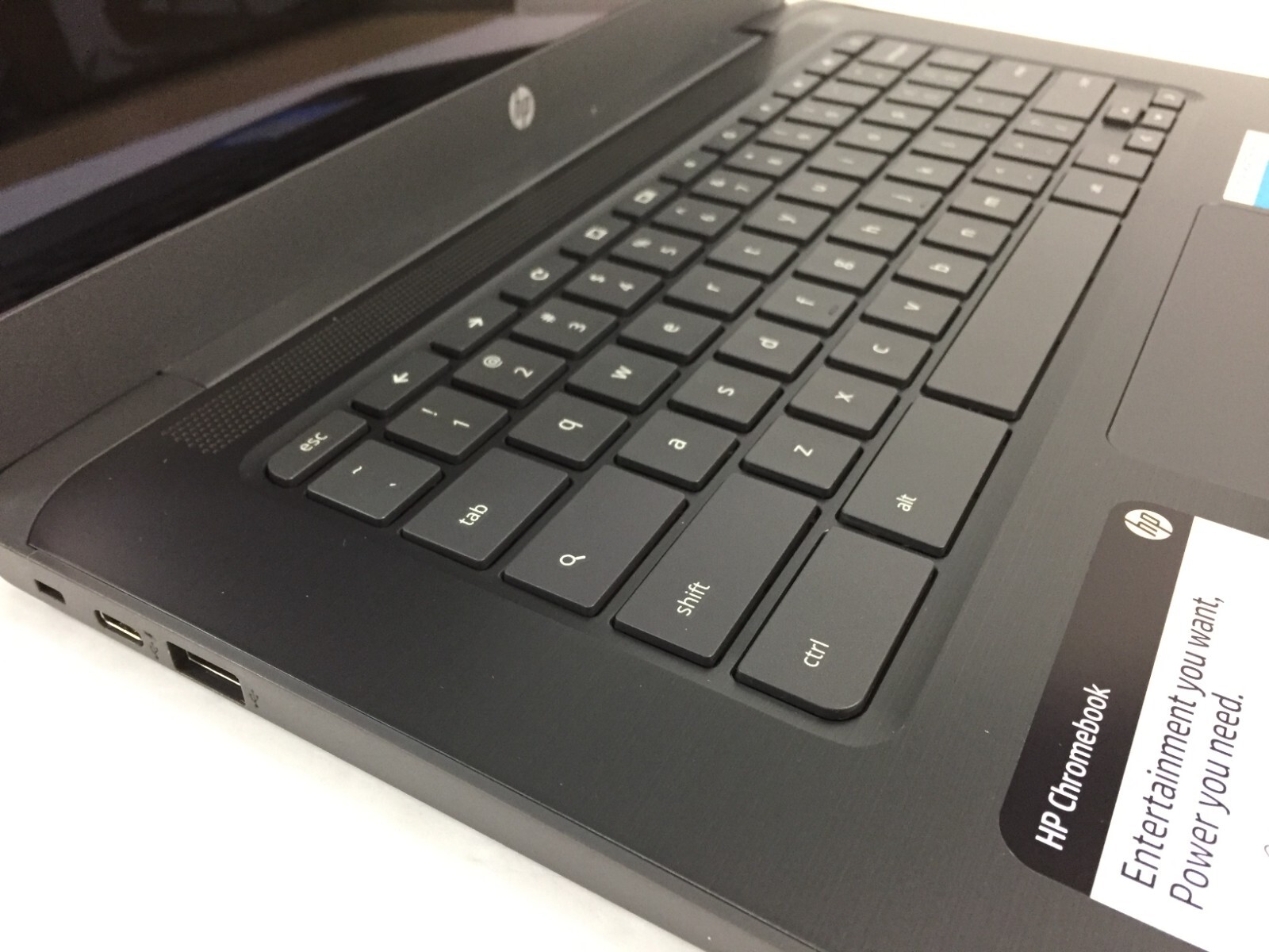 HP 14-db0025nr 6HF76UA#ABA 14″ Touchscreen, AMD A4-9120C APU/4GB Ram/32GB eMMC