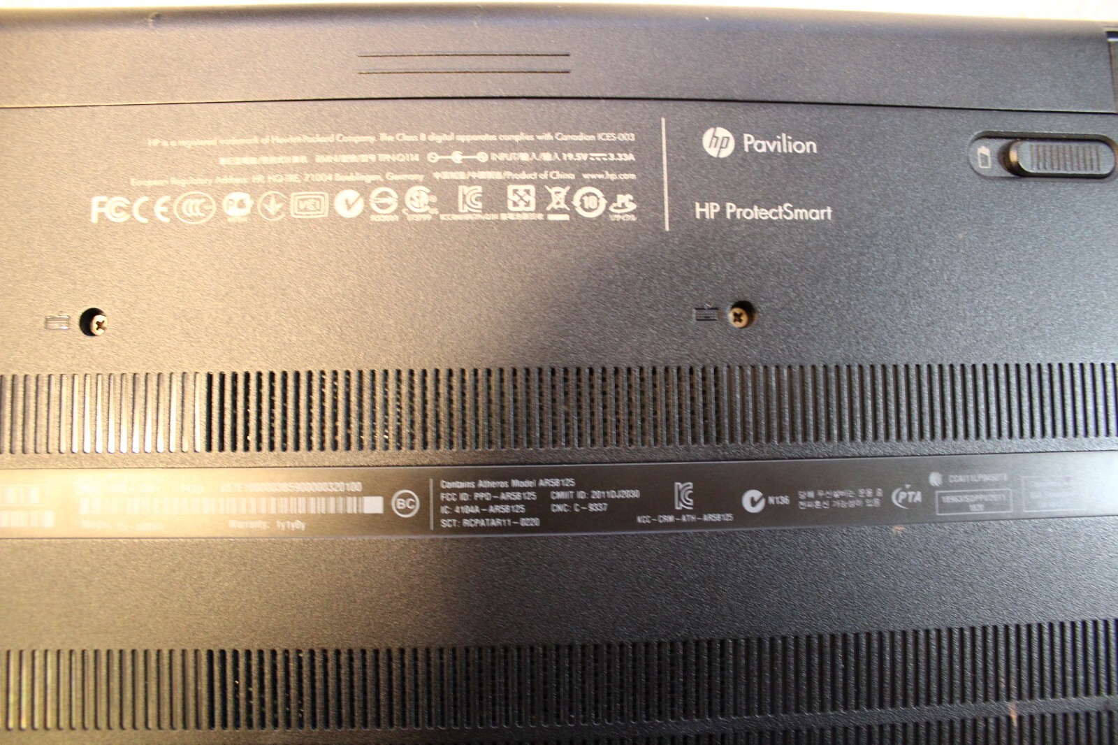 HP Pavillion 15-b085nr For Parts Posted Bios 500GB Hard Drive Wiped i3-2377M