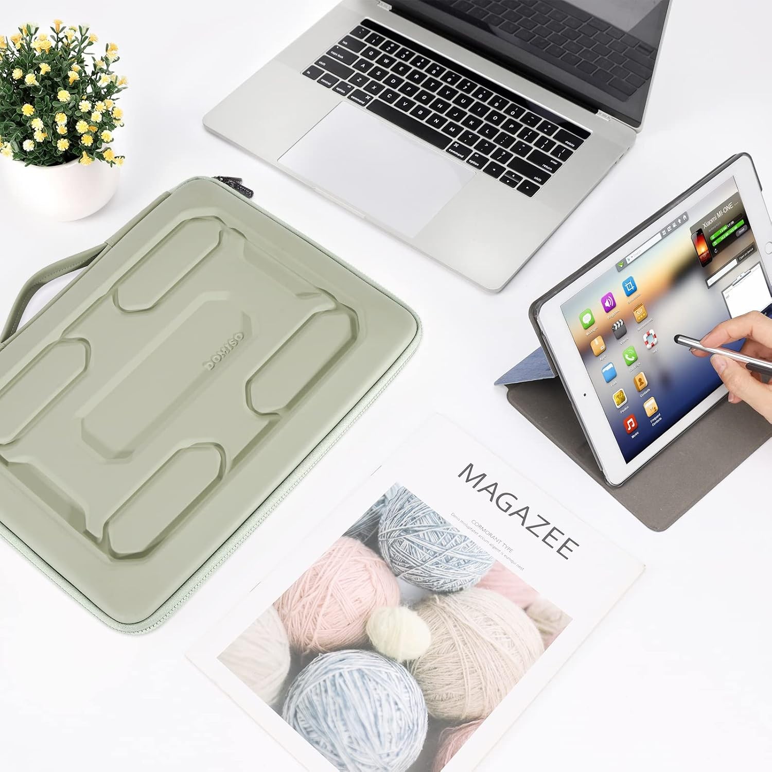 Mint Green 17.3″ Laptop Sleeve with Handle, Shockproof Case for MSI GS73VR/HP En