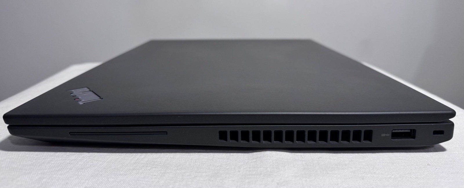 LENOVO ThinkPad T16 Gen 1 RYZEN 7 PRO 16″ 16GB RAM 512GB SSD WIN11P TOUCHSCREEN