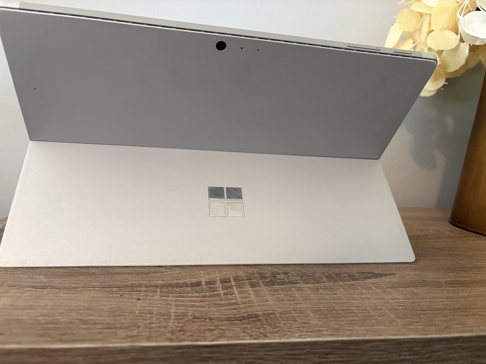Microsoft Surface Pro 6 1796 i5-7300 2.6GHz 8GB RAM 256GB SSD Windows 10 Pro
