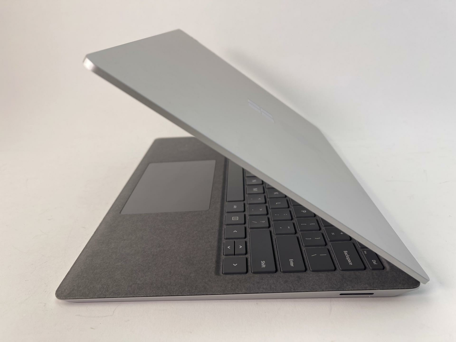 Microsoft Surface Laptop 3, 13.5″ Touch, i5-1035G7, 8GB, 128GB SSD ( VGY-00001 )